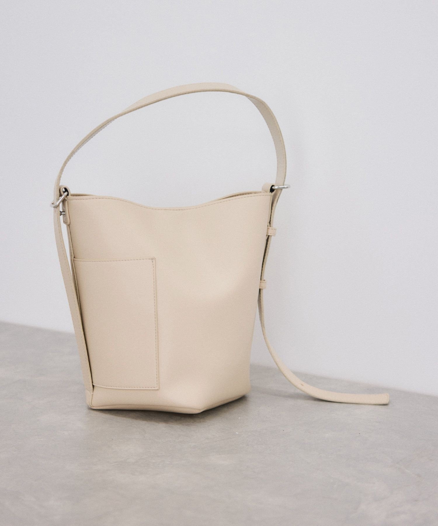 【アダム エ ロペ/ADAM ET ROPE'】のスプリットレザーワンショルダー2WAYミニバッグ 人気、トレンドファッション・服の通販 founy(ファニー) ファッション Fashion レディースファッション Fashion for Women バッグ Bags おすすめ Recommended / Our Picks なめらか Smooth, Silky Texture ショルダー Shoulder, Shoulder Strap スマート Smart, Elegant ポケット Pocket, Pocket Detail 財布 Wallet, Purse other-1|ID: prp329100004785989 ipo3291000000034878519