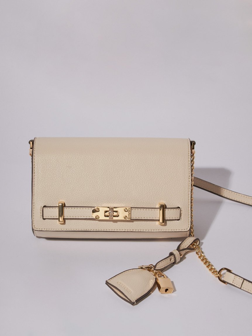 【セルフォード/CELFORD】のビジューツイストバックルショルダーバッグ 人気、トレンドファッション・服の通販 founy(ファニー) 　ファッション　Fashion　レディースファッション　Fashion for Women　バッグ　Bags　スマート　Smart, Elegant　ビジュー　Bijou, Jewel-like Accent　ポケット　Pocket, Pocket Detail　 other-1|ID: prp329100004785991 ipo3291000000034878537