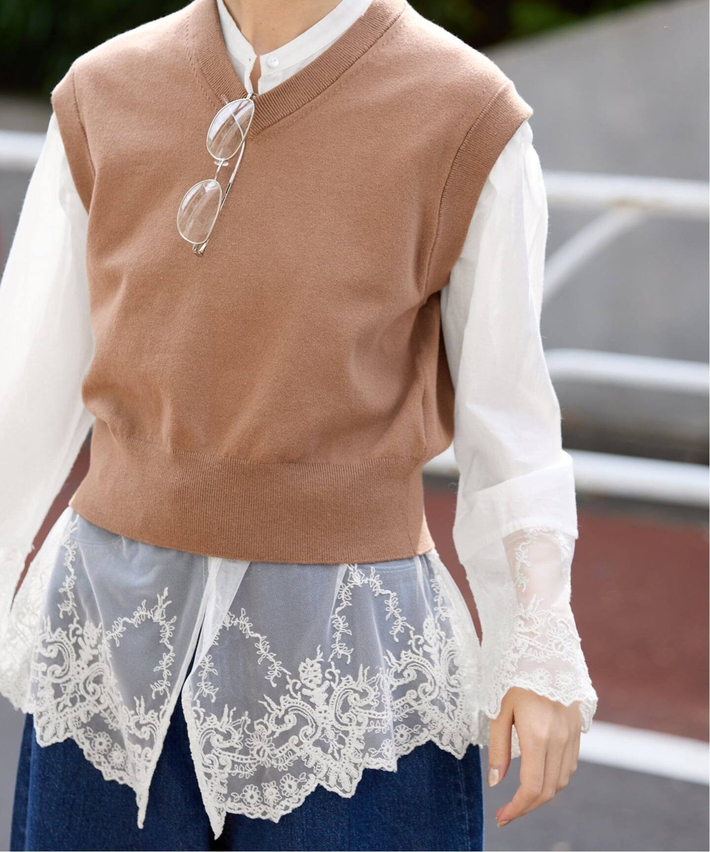 【スローブ イエナ/SLOBE IENA】のチュールレースブラウス 人気、トレンドファッション・服の通販 founy(ファニー) ファッション Fashion レディースファッション Fashion for Women トップス・カットソー Cut & Sew Tops シャツ・ブラウス・オフィスカジュアル Elegant Blouses & Button-Ups 2026年 2026 シアー Sheer, See-Through ジャケット Jacket, Outerwear スウェット / スエット Sweatshirt, Sweatwear チュール Tulip, Tulip Motif レース Lace, Lace Fabric 春 Spring other-1|ID: prp329100004785992 ipo3291000000034977412