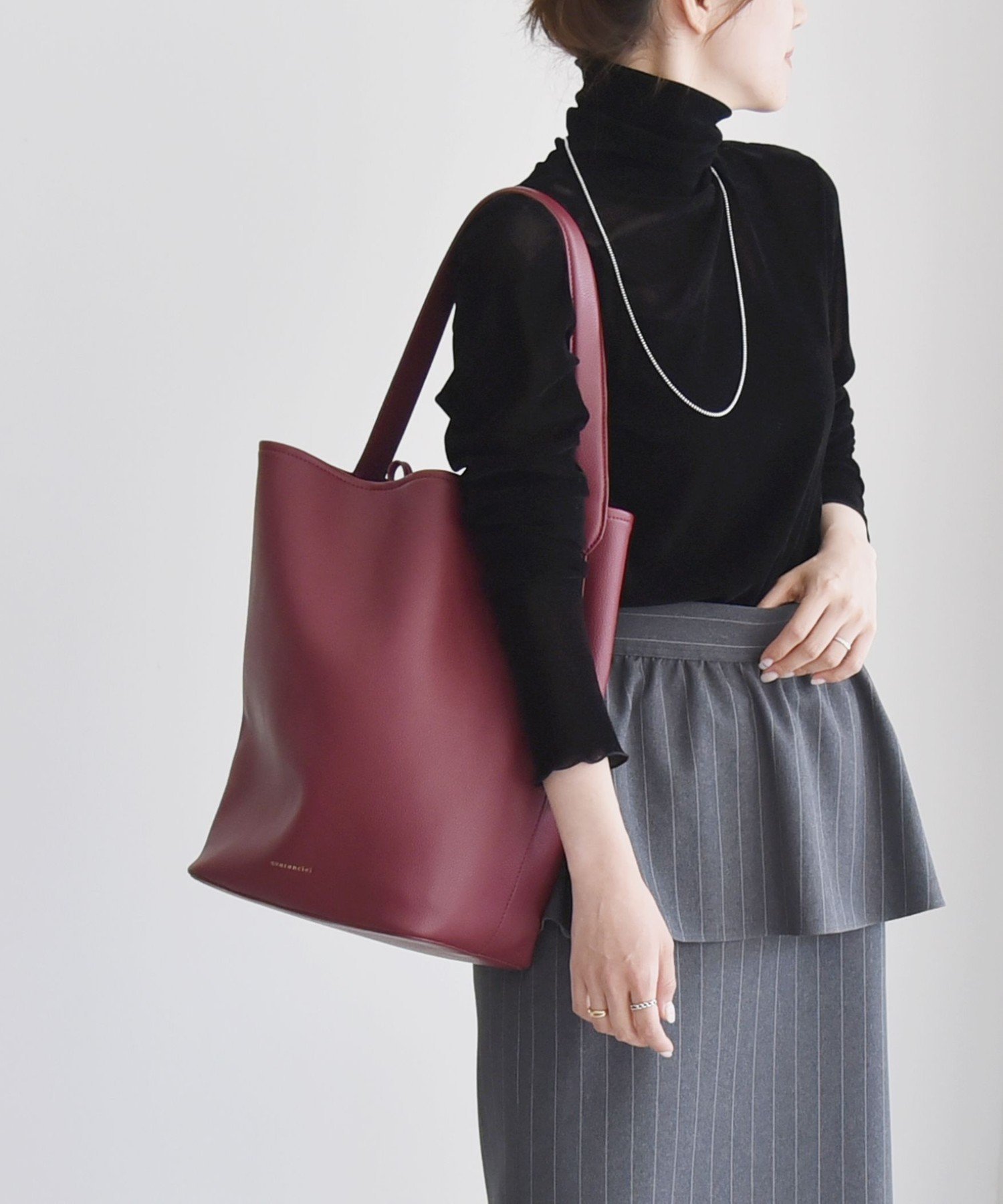 【シップス フォー ウィメン/SHIPS】のquaranciel ワンハンドル バケツ トート バッグ(A4対応) インテリア・キッズ・メンズ・レディースファッション・服の通販 founy(ファニー) ファッション Fashion レディースファッション Fashion for Women バッグ Bags おすすめ Recommended / Our Picks シンプル Simple, Minimal トレンド Trend, Trending Now バケツ Bucket, Bucket Style フロント Front, Front Design ビジネス 仕事 通勤 Business / Work / Commuting バーガンディー|ID: prp329100004785993 ipo3291000000034821129