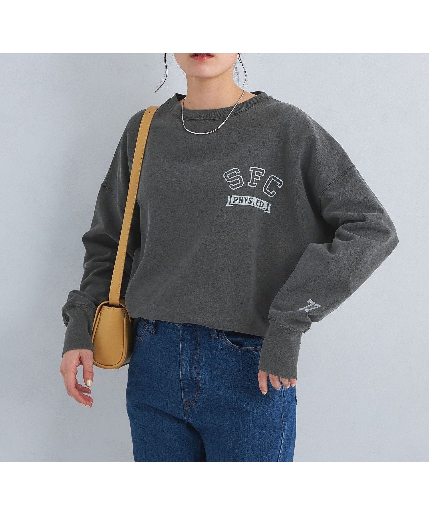 【ユナイテッドアローズ/UNITED ARROWS】の【別注】 Holidays Comfort ロゴ スウェット インテリア・キッズ・メンズ・レディースファッション・服の通販 founy(ファニー) 　ファッション　Fashion　レディースファッション　Fashion for Women　トップス・カットソー　Cut & Sew Tops　レディースパーカー・カジュアルフーディー　Casual Hoodies & Sweatshirts　スウェット・クルーネックトップス　Sweatshirts & Crewnecks / Relaxed Fit Sweat Tops　春　Spring　秋　Autumn　スウェット / スエット　Sweatshirt, Sweatwear　トレーナー　Sweatshirt, Trainer　フリンジ　Fringe, Tassel　別注　Limited Edition, Custom Order　モノトーン　Monotone, Black and White　ルーズ　Loose, Oversized　レース　Lace, Lace Fabric　ロング　Long, Long-Length　冬　Winter / This Winter　アウトレット　Outlet / Clearance　DK.GRAY|ID: prp329100004786010 ipo3291000000034781435