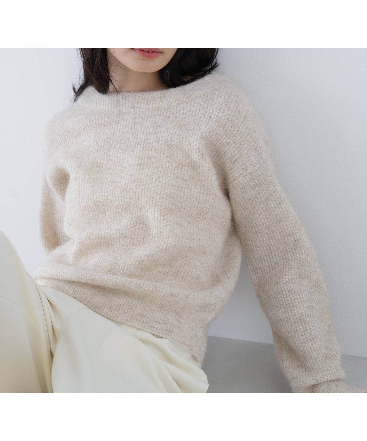 【ナチュラル ビューティー ベーシック/NATURAL BEAUTY BASIC】のアルパカ混クルーネックニット インテリア・キッズ・メンズ・レディースファッション・服の通販 founy(ファニー) 　ファッション　Fashion　レディースファッション　Fashion for Women　トップス・カットソー　Cut & Sew Tops　ニット　Knit Tops & Sweaters　シンプル　Simple, Minimal　ベーシック　Basic, Essential　エレガント 上品　Elegant　定番　Standard, Basic Item　ライトベージュ|ID: prp329100004786046 ipo3291000000034741185