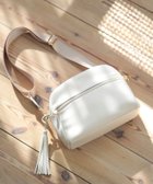 【ビームス ハート/BEAMS HEART】のフリンジ ショルダーバッグ 25AW レディース オンオフ兼用 ポケット付き 合皮 ギフト 人気、トレンドファッション・服の通販 founy(ファニー) ファッション Fashion レディースファッション Fashion for Women ジップ Zip, Zipper フリンジ Fringe, Tassel フロント Front, Front Design ポケット Pocket, Pocket Detail おすすめ Recommended / Our Picks セレモニー Ceremony ギフト プレゼント Gift / Present 入学式 Entrance Ceremony 卒業式 Graduation Ceremony 結婚式 Wedding 披露宴 Wedding Reception 2025年 2025 2025-2026秋冬・A/W Autumn/Winter 2025–26 AW25–26 thumbnail OFF WHITE|ID: prp329100004786057 ipo3291000000034772010