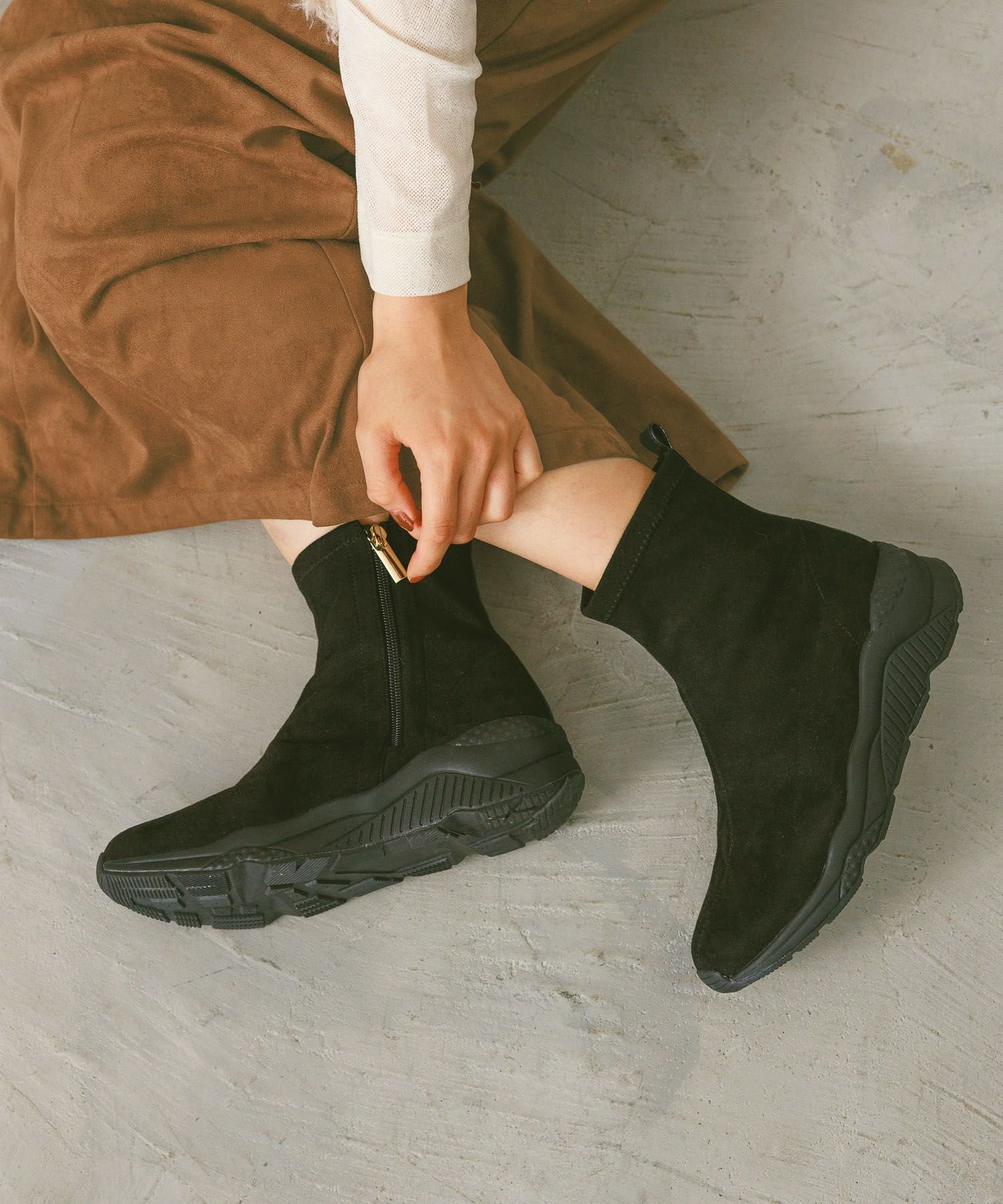 【ベイフロー/BAYFLOW】のリブニット素材も登場!! スニーカーブーツ インテリア・キッズ・メンズ・レディースファッション・服の通販 founy(ファニー) 　ファッション　Fashion　レディースファッション　Fashion for Women　スニーカー　Sneakers, Trainers　リブニット　Rib Knit, Ribbed Knit　人気　Popular, Best Seller　定番　Standard, Basic Item　抗菌　Antibacterial, Bacteria-Resistant　スエードブラック01|ID: prp329100004786102 ipo3291000000034945784