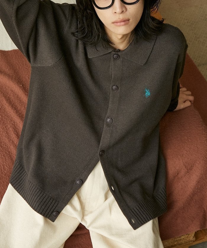 【フリークスストア/FREAK'S STORE】の別注 POLO KNIT CARDIGAN/ポロニットカーディガン(限定展開) 25AW インテリア・キッズ・メンズ・レディースファッション・服の通販 founy(ファニー) 　ファッション　Fashion　レディースファッション　Fashion for Women　トップス・カットソー　Cut & Sew Tops　ニット　Knit Tops & Sweaters　カーディガン・羽織り　Layered Style Cardigans　2025年　2025　2025-2026秋冬・A/W　Autumn/Winter 2025–26 AW25–26　冬　Winter / This Winter　アクリル　Acrylic Material　インナー　Innerwear　カーディガン　Cardigan, Knitwear　シンプル　Simple, Minimal　トレンド　Trend, Trending Now　ポロシャツ　Polo Shirt, Collared Tee　モチーフ　Motif, Design Theme　リラックス　Relax, Relaxed Fit　ワンポイント　One Point, Statement Accent　エレガント 上品　Elegant　別注　Limited Edition, Custom Order　A/W・秋冬　Autumn/Winter　チャコールグレー|ID: prp329100004786207 ipo3291000000034788893