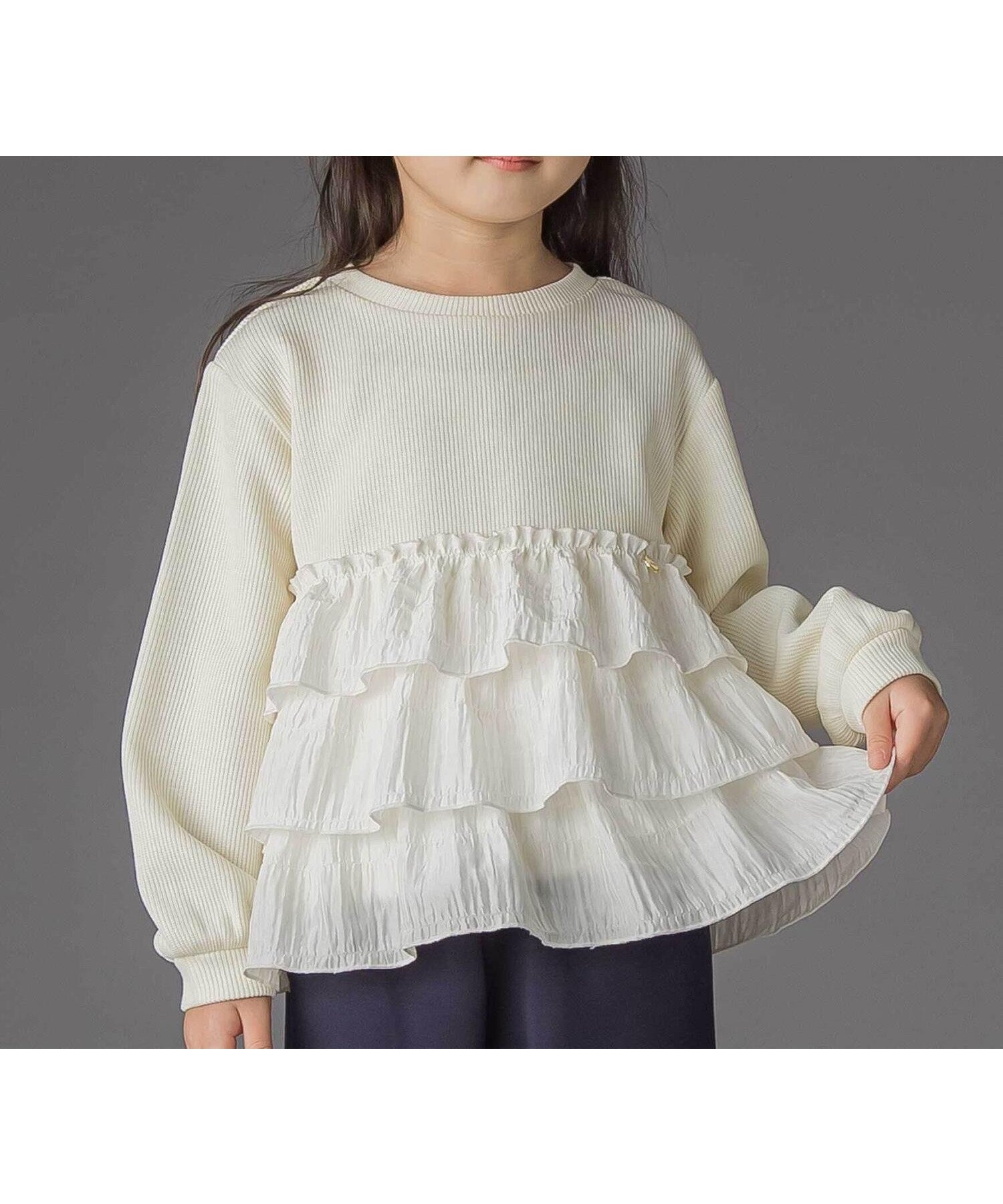 【ベベ オンライン ストア/BEBE ONLINE STORE / KIDS】の【店舗限定】ニットリブ+フリルトレーナー(95~150cm) 人気、トレンドファッション・服の通販 founy(ファニー) 　ファッション　Fashion　キッズファッション　Fashion for Kids　シャーリング　Shirring, Ruched　スタンダード　Standard, Basic　チャーム　Charm, Pendant　トレンド　Trend, Trending Now　トレーナー　Sweatshirt, Trainer　フィット　Fit, Slim Fit　フリル　Frill, Ruffle　A/W・秋冬　Autumn/Winter　おすすめ　Recommended / Our Picks　2025年　2025　2025-2026秋冬・A/W　Autumn/Winter 2025–26 AW25–26　 other-1|ID: prp329100004786243 ipo3291000000035077234