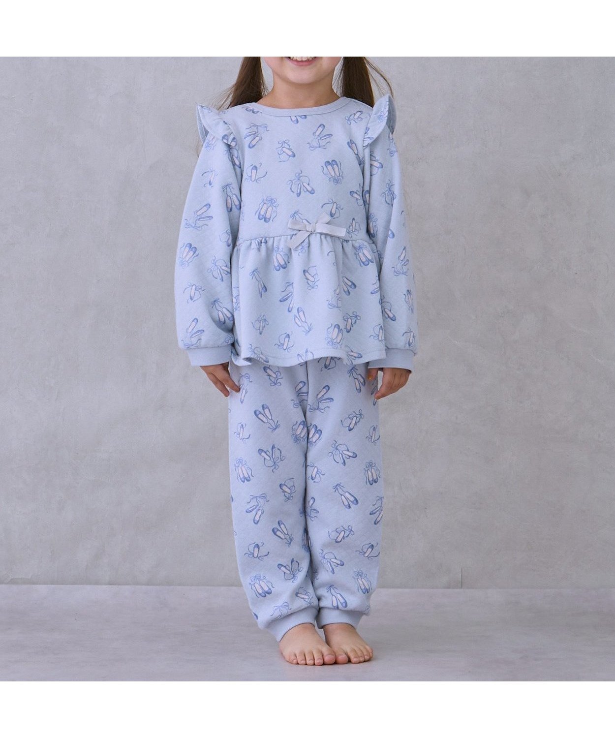 【ナルミヤ オンライン/NARUMIYA ONELINE / KIDS】のGIRLSキルティングパジャマ インテリア・キッズ・メンズ・レディースファッション・服の通販 founy(ファニー) ファッション Fashion キッズファッション Fashion for Kids キルティング Quilted, Quilting パジャマ Pajamas, Sleepwear フリル Frill, Ruffle ポケット Pocket, Pocket Detail リボン Ribbon, Bow サックス|ID: prp329100004786438 ipo3291000000034900383