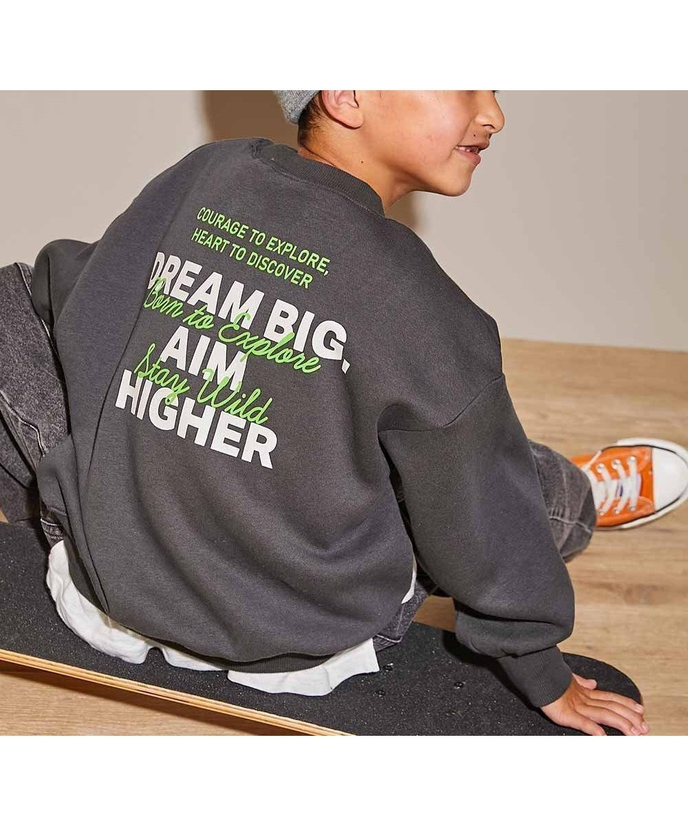 【デビロック/devirock / KIDS】のデビラボ プリント 裏起毛 BIGシルエットトレーナー トレーナー トップス 25AW インテリア・キッズ・メンズ・レディースファッション・服の通販 founy(ファニー) 　ファッション　Fashion　キッズファッション　Fashion for Kids　トップス・カットソー　Cut & Sew Tops　トレンド　Trend, Trending Now　トレーナー　Sweatshirt, Trainer　プリント　Print, Printed Pattern　おすすめ　Recommended / Our Picks　2025年　2025　2025-2026秋冬・A/W　Autumn/Winter 2025–26 AW25–26　015-バックロゴ3-スミクロ|ID: prp329100004786463 ipo3291000000034773738