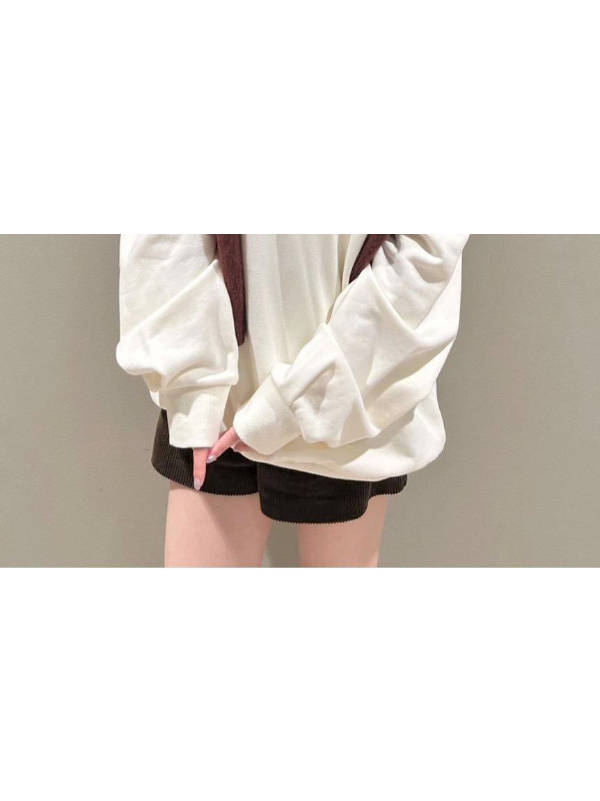 【リリーブラウン/Lily Brown】のLily Bearリボンスウェット 人気、トレンドファッション・服の通販 founy(ファニー) 　ファッション　Fashion　レディースファッション　Fashion for Women　トップス・カットソー　Cut & Sew Tops　レディースパーカー・カジュアルフーディー　Casual Hoodies & Sweatshirts　スウェット・クルーネックトップス　Sweatshirts & Crewnecks / Relaxed Fit Sweat Tops　スウェット / スエット　Sweatshirt, Sweatwear　スマート　Smart, Elegant　パイピング　Piping, Trim Design　モチーフ　Motif, Design Theme　リボン　Ribbon, Bow　人気　Popular, Best Seller　無地　Plain, Solid Color　 other-1|ID: prp329100004786464 ipo3291000000034797977