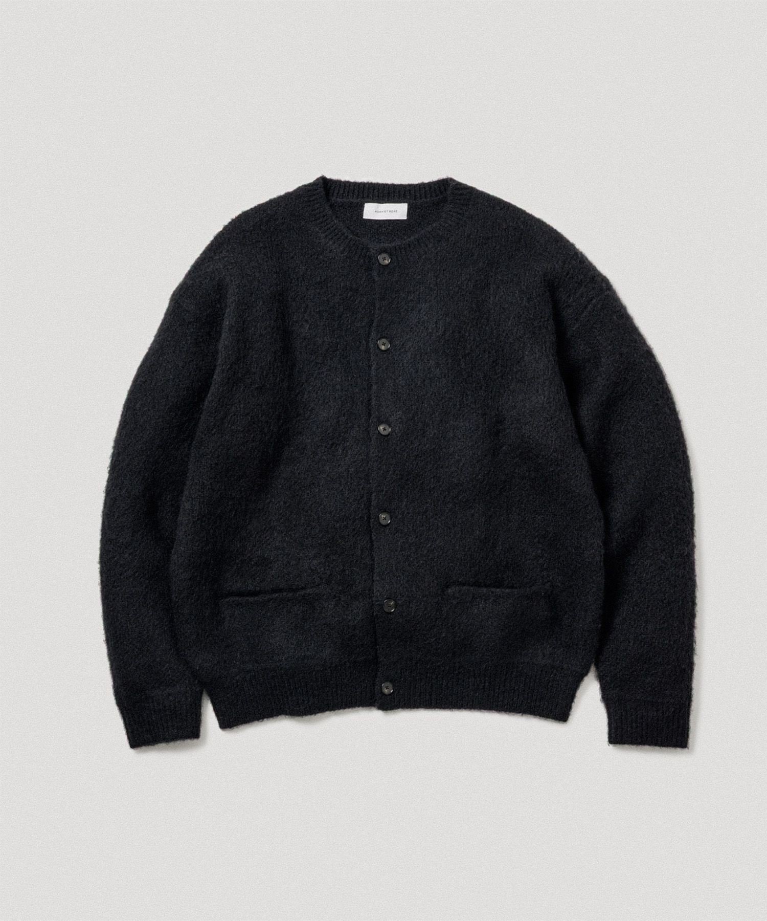 【アダムエロペ /ADAM ET ROPE' / MEN】のモヘアミックス オーバーサイズ クルーネックカーディガン インテリア・キッズ・メンズ・レディースファッション・服の通販 founy(ファニー) 　ファッション　Fashion　メンズファッション　Fashion for Men　インナー　Innerwear　カーディガン　Cardigan, Knitwear　ジャカード／ジャガード　Jacquard, Woven Pattern　ダウン　Down, Puffer　ダブル　Double, Double-Breasted　ブルゾン　Blouson, Bomber Jacket　ポケット　Pocket, Pocket Detail　ミックス　Mix, Mixed Style　リラックス　Relax, Relaxed Fit　冬　Winter / This Winter　A/W・秋冬　Autumn/Winter　おすすめ　Recommended / Our Picks　エレガント 上品　Elegant　2025年　2025　2025-2026秋冬・A/W　Autumn/Winter 2025–26 AW25–26　ブラック(01)|ID: prp329100004786711 ipo3291000000034743862