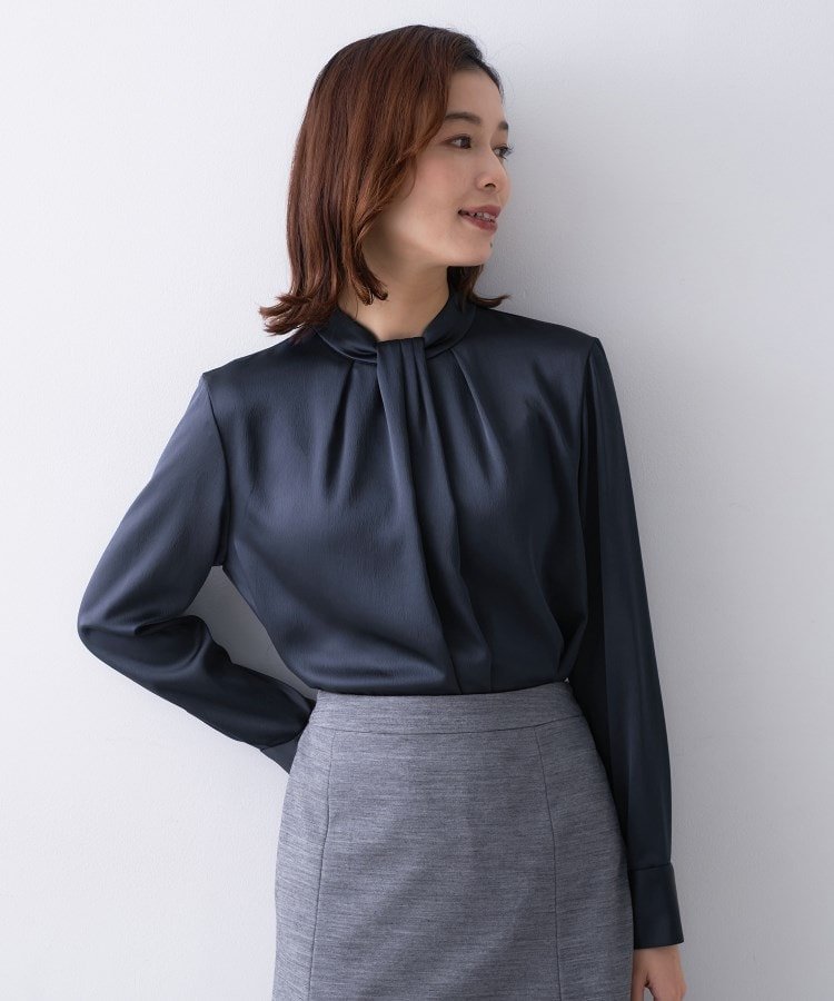 【アンタイトル/UNTITLED】の【きれいめ/お仕事着】サテンドレープブラウス インテリア・キッズ・メンズ・レディースファッション・服の通販 founy(ファニー) 　ファッション　Fashion　レディースファッション　Fashion for Women　トップス・カットソー　Cut & Sew Tops　シャツ・ブラウス・オフィスカジュアル　Elegant Blouses & Button-Ups　おすすめ　Recommended / Our Picks　インナー　Innerwear　サテン　Satin, Glossy Fabric　シルク　Silk, 100% Silk　ジャケット　Jacket, Outerwear　スマート　Smart, Elegant　ドレープ　Drape, Draping Fabric　プレミアム　Premium, High-End　エレガント 上品　Elegant　人気　Popular, Best Seller　ビジネス 仕事 通勤　Business / Work / Commuting　定番　Standard, Basic Item　ネイビー|ID: prp329100004786741 ipo3291000000034743962