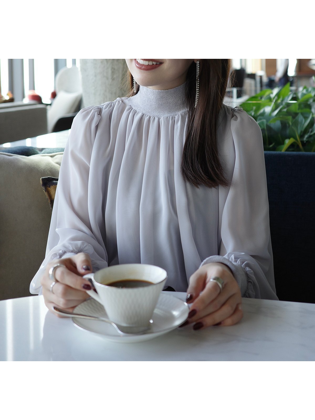 【アニュアンス/anuans】のジョーゼットフレアブラウス インテリア・キッズ・メンズ・レディースファッション・服の通販 founy(ファニー) ファッション Fashion レディースファッション Fashion for Women トップス・カットソー Cut & Sew Tops シャツ・ブラウス・オフィスカジュアル Elegant Blouses & Button-Ups インナー Innerwear シアー Sheer, See-Through ジョーゼット Georgette, Semi-Sheer Fabric フェミニン Feminine, Girly リラックス Relax, Relaxed Fit エレガント 上品 Elegant 冬 Winter / This Winter ICE BLUE|ID: prp329100004786829 ipo3291000000034779886