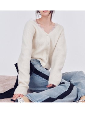 【フレイ アイディー/FRAY I.D】のフォックスウールレーストリムカーディガン 人気、トレンドファッション・服の通販 founy(ファニー) ファッション Fashion レディースファッション Fashion for Women トップス・カットソー Cut & Sew Tops カーディガン・羽織り Layered Style Cardigans 畦 Ribbed Knit カーディガン Cardigan, Knitwear コンパクト Compact, Small Size スマート Smart, Elegant トリミング Trimming, Decorative Edge バランス Balance, Style Balance フェミニン Feminine, Girly フォックス Fox, Fox Fur ボトム Bottoms, Lower Wear ラグジュアリー Luxury, Elegant レース Lace, Lace Fabric エレガント 上品 Elegant |ID:prp329100004786891