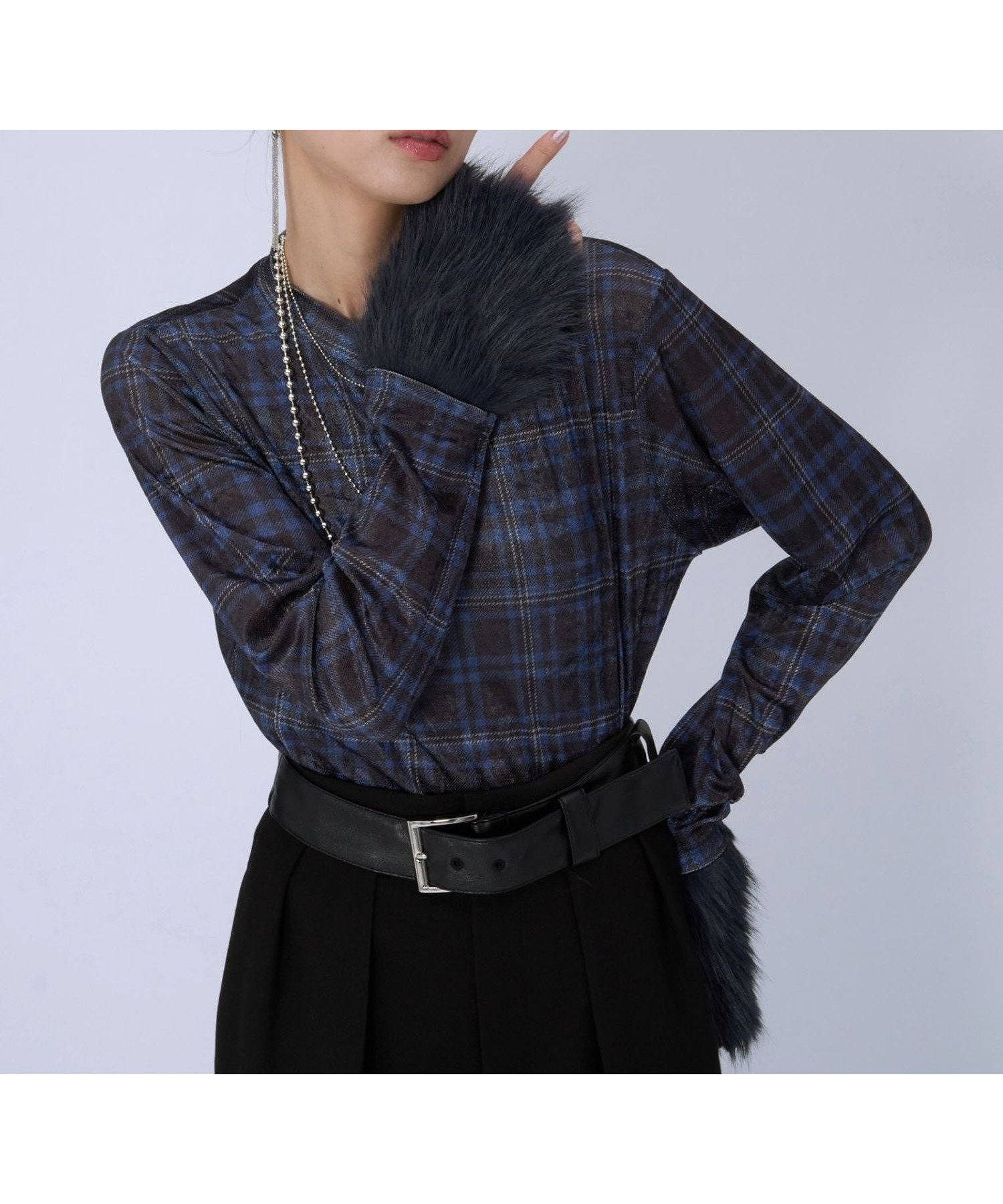 【ハレ/HARE】のファードッキングシアーベロアカットソー インテリア・キッズ・メンズ・レディースファッション・服の通販 founy(ファニー) 　ファッション　Fashion　レディースファッション　Fashion for Women　トップス・カットソー　Cut & Sew Tops　カットソー・ベーシックTシャツ　Cut-and-Sewn Tops / Stretch Tees & Basics　ベロアトップス　Velour Tops / Velvet-Look Items　おすすめ　Recommended / Our Picks　インナー　Innerwear　ウェーブ　Wavy Pattern　カーディガン　Cardigan, Knitwear　ショート　Short, Short Length　ジャンスカ　Jumper Skirt, Pinafore Dress　スウェット / スエット　Sweatshirt, Sweatwear　ストレート　Straight, Straight Cut　トレンド　Trend, Trending Now　ドッキング　Docking, Mixed Material　フレア　Flare, Flared　ベロア　Velour, Soft Velvet　ワイド　Wide, Wide Fit　エレガント 上品　Elegant　冬　Winter / This Winter　ブルーチェック85|ID: prp329100004786908 ipo3291000000034744588