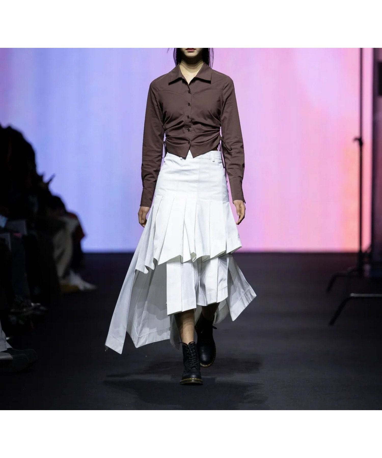 【カルチャー マーケット/Kulture Market】のシャーリングロンT インテリア・キッズ・メンズ・レディースファッション・服の通販 founy(ファニー) 　ファッション　Fashion　レディースファッション　Fashion for Women　トップス・カットソー　Cut & Sew Tops　ロングTシャツ・Tシャツ　Longline T-Shirts & Tees　カフス　Cuff Design　ギャザー　Gathered, Ruffled　シャーリング　Shirring, Ruched　センター　Center, Center Line　ロング　Long, Long-Length　Brown|ID: prp329100004786925 ipo3291000000034744651