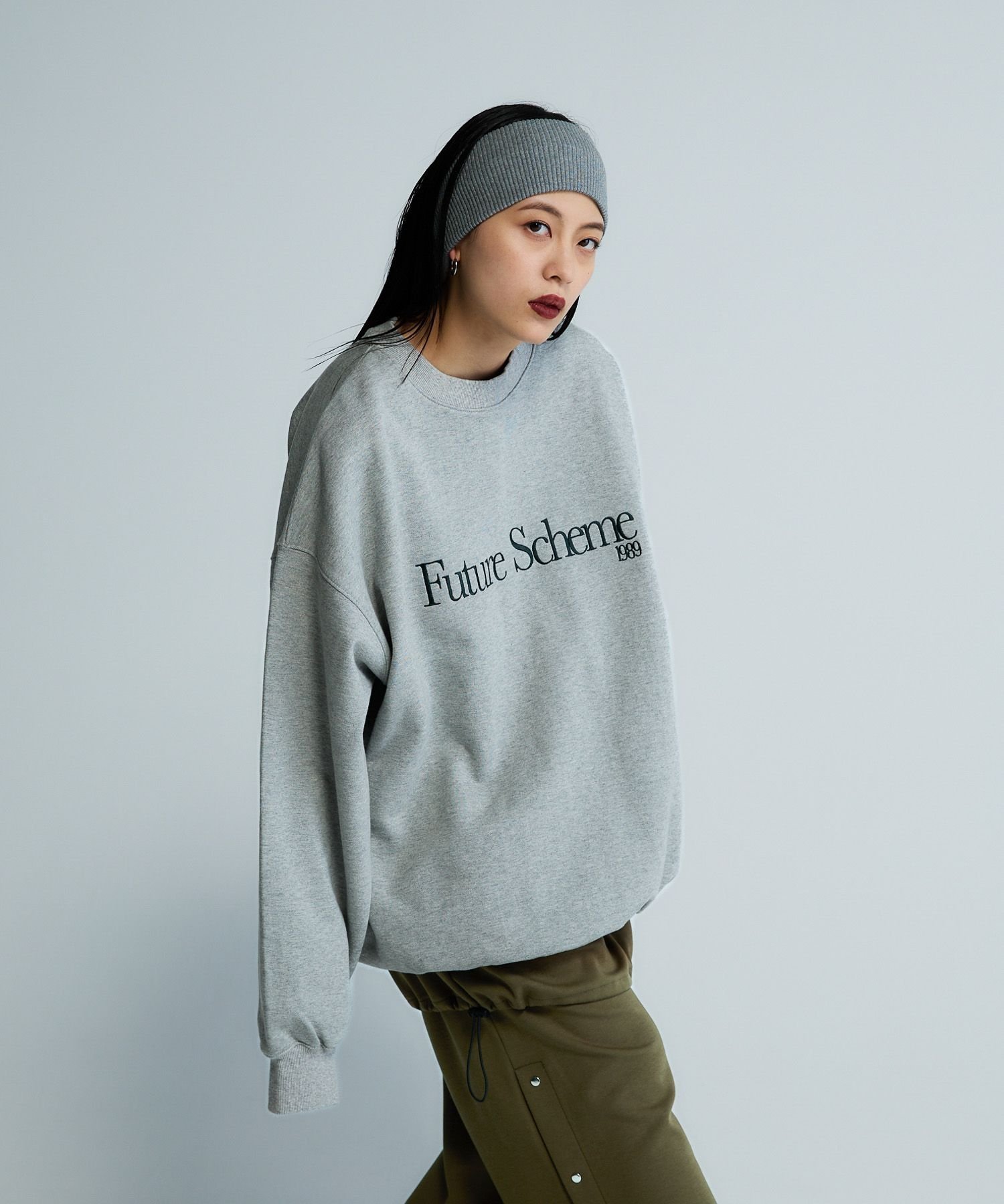 【ジーナシス/JEANASiS】のシシュウロゴスウェットLS インテリア・キッズ・メンズ・レディースファッション・服の通販 founy(ファニー) 　ファッション　Fashion　レディースファッション　Fashion for Women　トップス・カットソー　Cut & Sew Tops　レディースパーカー・カジュアルフーディー　Casual Hoodies & Sweatshirts　スウェット・クルーネックトップス　Sweatshirts & Crewnecks / Relaxed Fit Sweat Tops　インナー　Innerwear　シンプル　Simple, Minimal　スウェット / スエット　Sweatshirt, Sweatwear　タートルネック　Turtleneck, High Neck　ハーフ　Half, Half-Length　フロント　Front, Front Design　ベーシック　Basic, Essential　ボトム　Bottoms, Lower Wear　ワーク　Workwear, Utility Style　冬　Winter / This Winter　おすすめ　Recommended / Our Picks　グレー|ID: prp329100004787203 ipo3291000000034967696