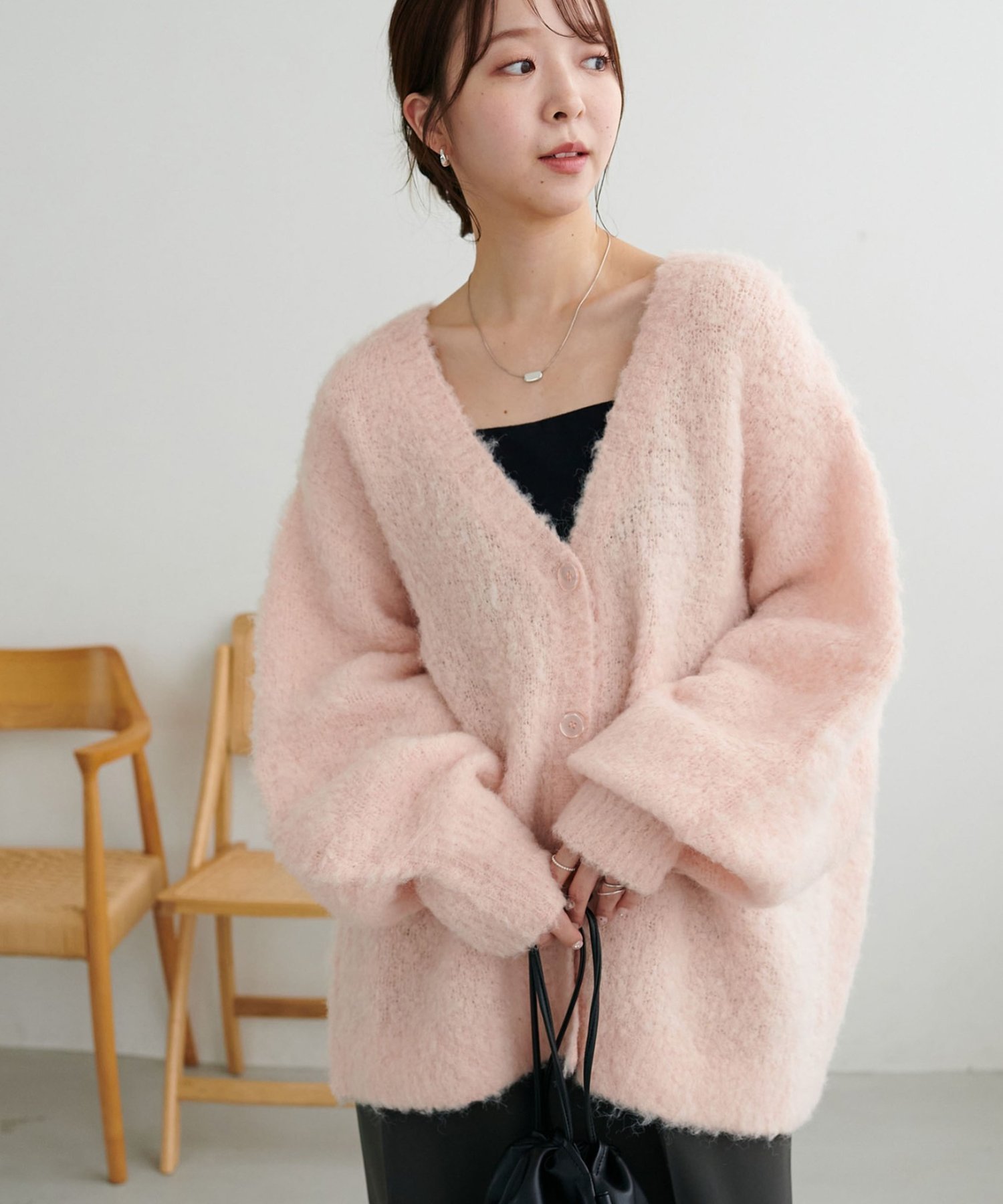 【ディスコート/Discoat】の【新色追加!/WEB限定】MIXブークレシャギー配色Vネックカーディガン インテリア・キッズ・メンズ・レディースファッション・服の通販 founy(ファニー) 　ファッション　Fashion　レディースファッション　Fashion for Women　トップス・カットソー　Cut & Sew Tops　カーディガン・羽織り　Layered Style Cardigans　Vネックトップス　V-Neck Tops / V-Cut Neckline Shirts　カーディガン　Cardigan, Knitwear　キャミソール　Camisole, Spaghetti Strap Top　吸水　Absorbent, Quick-Dry　スラックス　Slacks, Dress Pants　タンク　Tank Top, Sleeveless Top　タートル　Turtleneck, Turtle Collar　デニム　Denim, Jeans Material　ミックス　Mix, Mixed Style　A/W・秋冬　Autumn/Winter　おすすめ　Recommended / Our Picks　ピンク|ID: prp329100004787264 ipo3291000000035171041