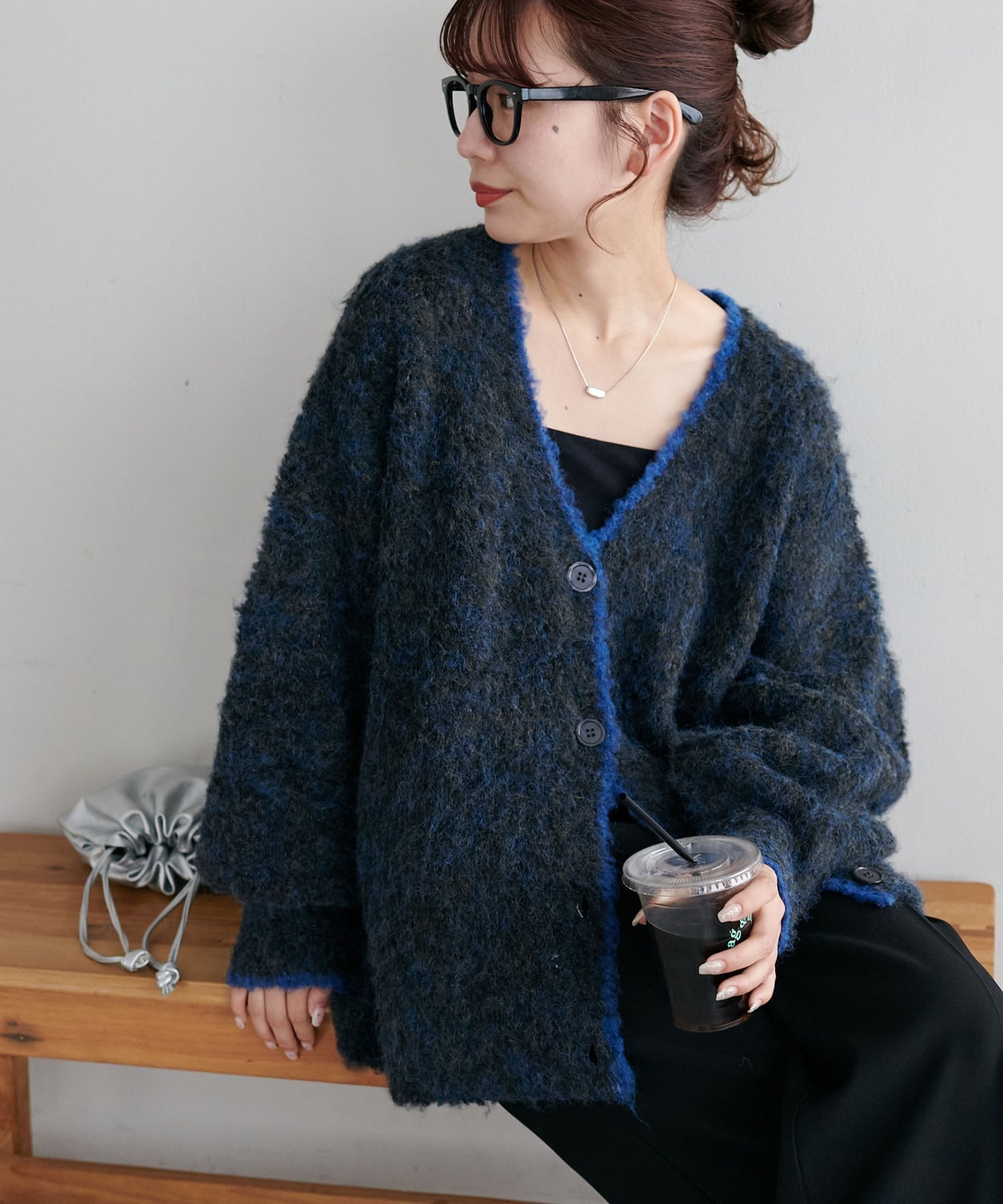 【ディスコート/Discoat】の【新色追加!/WEB限定】MIXブークレシャギー配色Vネックカーディガン インテリア・キッズ・メンズ・レディースファッション・服の通販 founy(ファニー) 　ファッション　Fashion　レディースファッション　Fashion for Women　トップス・カットソー　Cut & Sew Tops　カーディガン・羽織り　Layered Style Cardigans　Vネックトップス　V-Neck Tops / V-Cut Neckline Shirts　カーディガン　Cardigan, Knitwear　キャミソール　Camisole, Spaghetti Strap Top　吸水　Absorbent, Quick-Dry　スラックス　Slacks, Dress Pants　タンク　Tank Top, Sleeveless Top　タートル　Turtleneck, Turtle Collar　デニム　Denim, Jeans Material　ミックス　Mix, Mixed Style　A/W・秋冬　Autumn/Winter　おすすめ　Recommended / Our Picks　トープ|ID: prp329100004787264 ipo3291000000035171048