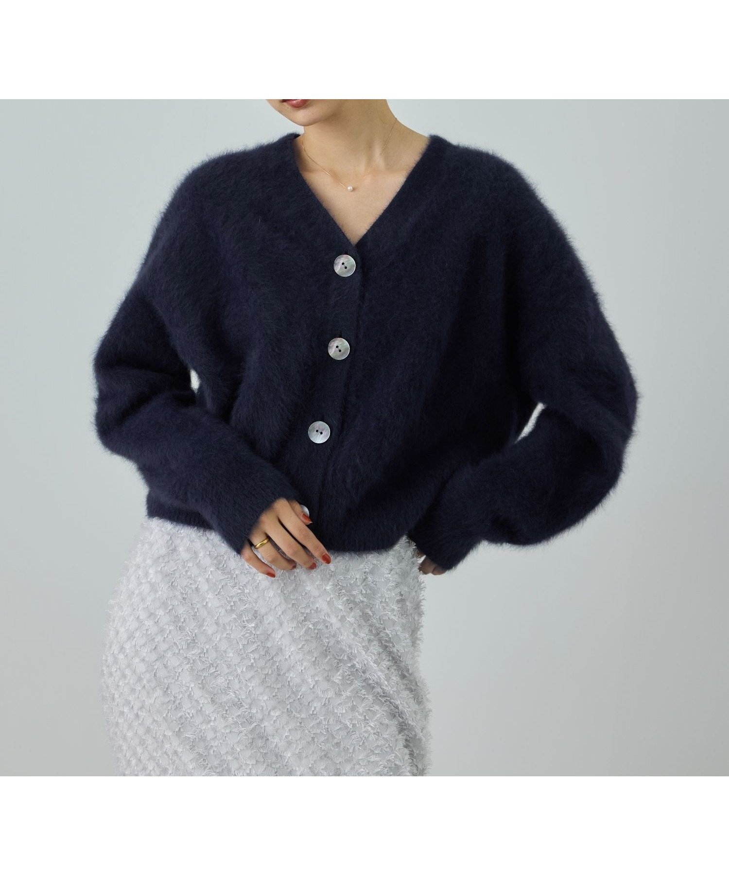 【ロペ/ROPE'】のフォックスカシミヤニットカーディガン/イージーケア・アンサンブル対応 インテリア・キッズ・メンズ・レディースファッション・服の通販 founy(ファニー) 　ファッション　Fashion　レディースファッション　Fashion for Women　トップス・カットソー　Cut & Sew Tops　ニット　Knit Tops & Sweaters　カーディガン・羽織り　Layered Style Cardigans　アンサンブルニット　Knit Ensembles & Twin Sets　カーディガン　Cardigan, Knitwear　コンパクト　Compact, Small Size　シンプル　Simple, Minimal　ストレート　Straight, Straight Cut　なめらか　Smooth, Silky Texture　バランス　Balance, Style Balance　フロント　Front, Front Design　プリーツ　Pleats, Pleated　ポケット　Pocket, Pocket Detail　リラックス　Relax, Relaxed Fit　おすすめ　Recommended / Our Picks　エレガント 上品　Elegant　ネイビー(40)|ID: prp329100004787330 ipo3291000000035048564