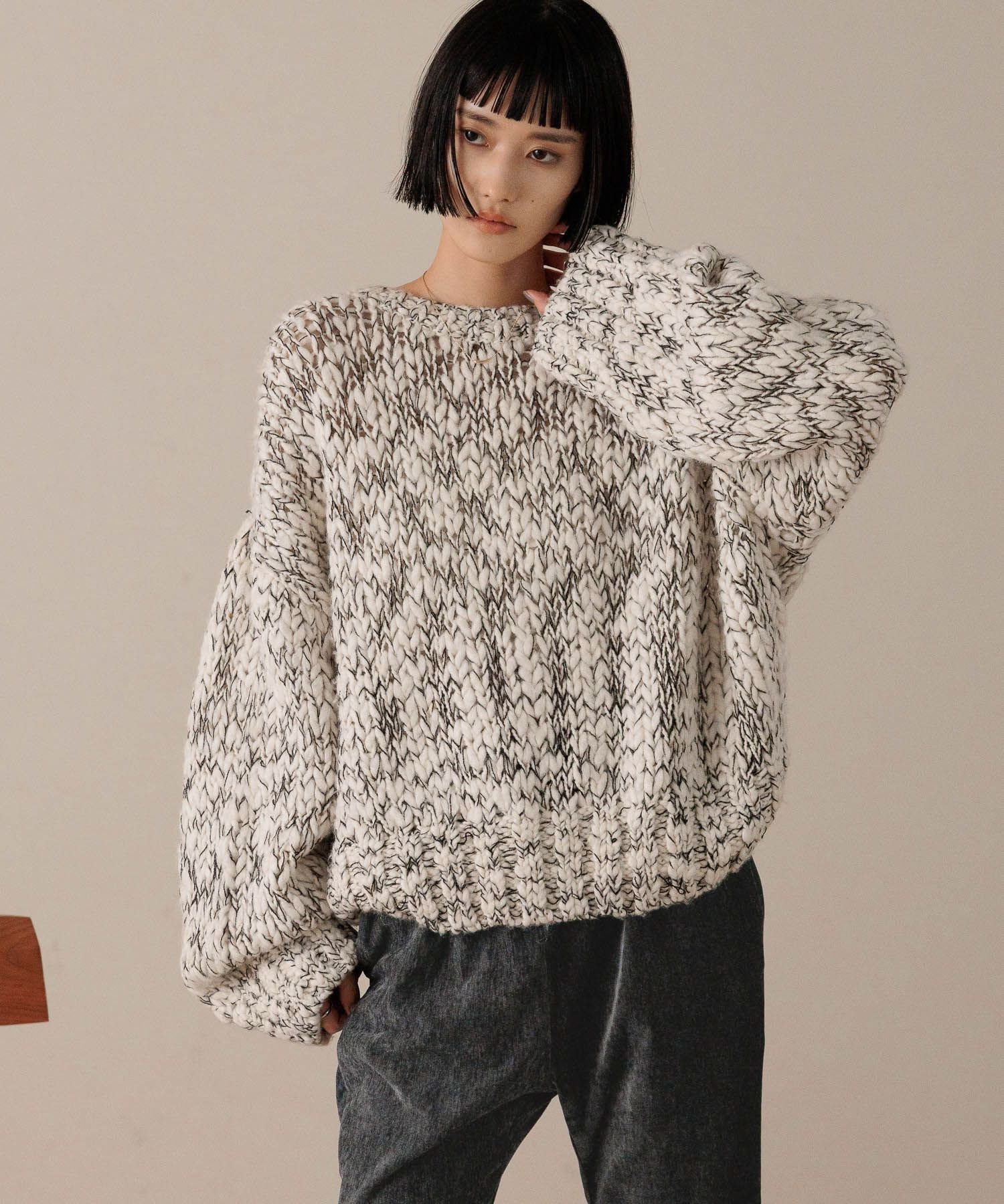 【ローリーズファーム/LOWRYS FARM】のスラブニットプルオーバーLS インテリア・キッズ・メンズ・レディースファッション・服の通販 founy(ファニー) ファッション Fashion レディースファッション Fashion for Women トップス・カットソー Cut & Sew Tops ニット Knit Tops & Sweaters カジュアルプルオーバー・ニットトップス Pullovers & Knit Tops / Casual Pullovers サテン Satin, Glossy Fabric シンプル Simple, Minimal デニム Denim, Jeans Material ボトム Bottoms, Lower Wear 手編み Hand-Knitted, Handmade Knit グレー10|ID: prp329100004787357 ipo3291000000034844309