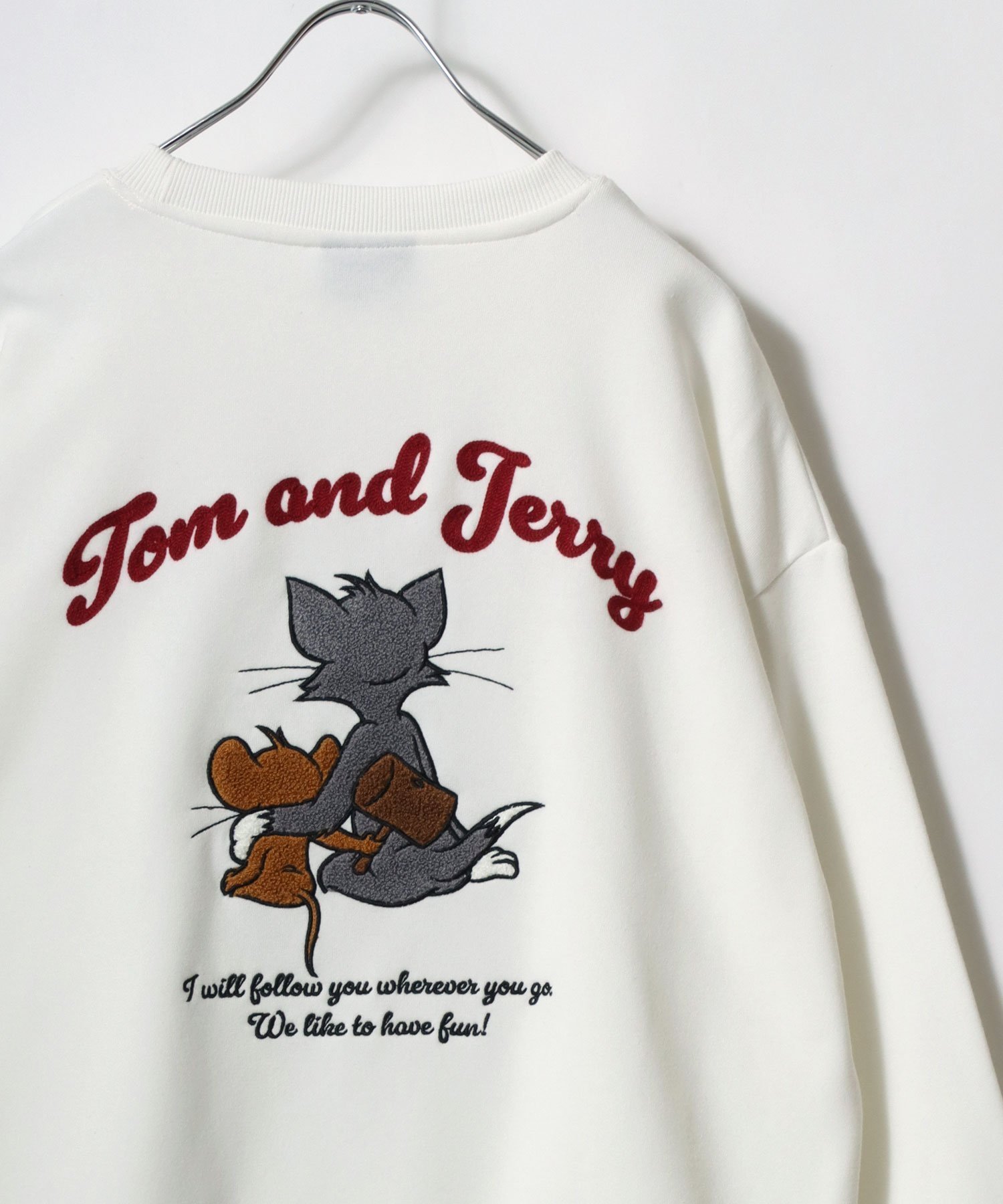 【マルカワ/MARUKAWA】のTom and Jerry トムとジェリー トレーナー メンズ スウェット 裏起毛 オーバーサイズ インテリア・キッズ・メンズ・レディースファッション・服の通販 founy(ファニー) 　ファッション　Fashion　レディースファッション　Fashion for Women　トップス・カットソー　Cut & Sew Tops　レディースパーカー・カジュアルフーディー　Casual Hoodies & Sweatshirts　スウェット・クルーネックトップス　Sweatshirts & Crewnecks / Relaxed Fit Sweat Tops　カーゴパンツ　Cargo Pants, Utility Pants　キャップ　Cap, Baseball Cap　キャラクター　Character, Licensed Characters　コンビ　Combo, Combination Style　サッカー　Seersucker, Summer Fabric　サロペット　Overalls, Salopette　シアー　Sheer, See-Through　シフォン　Chiffon, Lightweight Fabric　ショルダー　Shoulder, Shoulder Strap　ジャケット　Jacket, Outerwear　ジーンズ　Jeans, Denim Pants　スウェット / スエット　Sweatshirt, Sweatwear　スニーカー　Sneakers, Trainers　スポーツ　Sports, Activewear　ダウン　Down, Puffer　チュール　Tulip, Tulip Motif　デニム　Denim, Jeans Material　トレンド　Trend, Trending Now　トレーナー　Sweatshirt, Trainer　ネコ　Cat, Feline Motif　パターン　Pattern, Design Print　パーカー　Hoodie, Parka　ビッグ　Big, Oversized　プリント　Print, Printed Pattern　マーメイド　Mermaid, Fishtail Silhouette　ホワイト系その他3|ID: prp329100004787383 ipo3291000000034781570