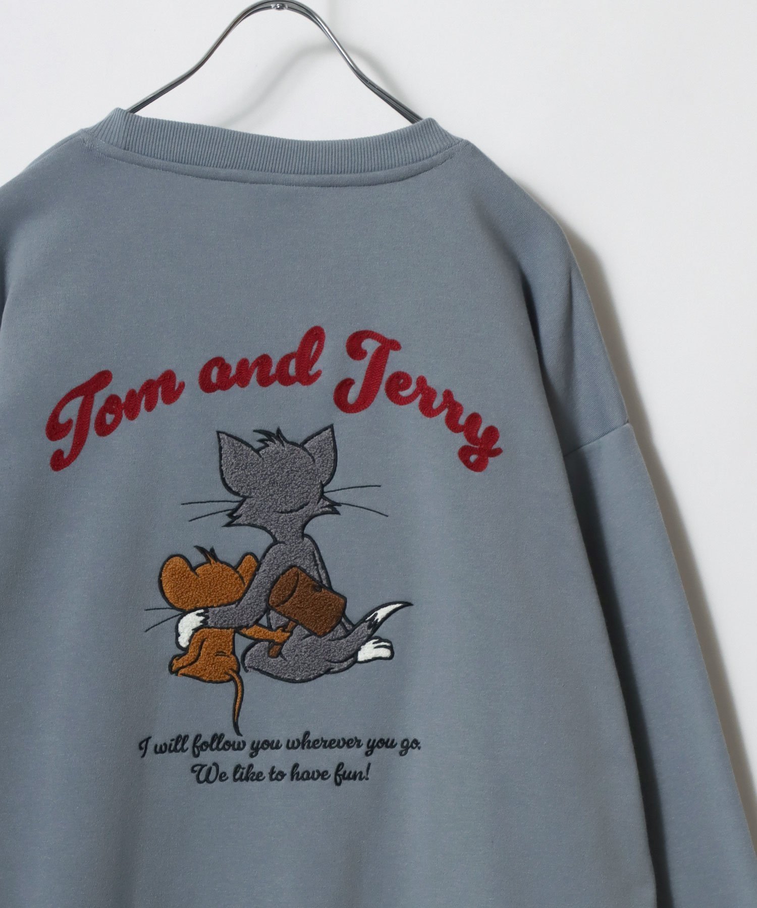【マルカワ/MARUKAWA】のTom and Jerry トムとジェリー トレーナー メンズ スウェット 裏起毛 オーバーサイズ インテリア・キッズ・メンズ・レディースファッション・服の通販 founy(ファニー) 　ファッション　Fashion　レディースファッション　Fashion for Women　トップス・カットソー　Cut & Sew Tops　レディースパーカー・カジュアルフーディー　Casual Hoodies & Sweatshirts　スウェット・クルーネックトップス　Sweatshirts & Crewnecks / Relaxed Fit Sweat Tops　カーゴパンツ　Cargo Pants, Utility Pants　キャップ　Cap, Baseball Cap　キャラクター　Character, Licensed Characters　コンビ　Combo, Combination Style　サッカー　Seersucker, Summer Fabric　サロペット　Overalls, Salopette　シアー　Sheer, See-Through　シフォン　Chiffon, Lightweight Fabric　ショルダー　Shoulder, Shoulder Strap　ジャケット　Jacket, Outerwear　ジーンズ　Jeans, Denim Pants　スウェット / スエット　Sweatshirt, Sweatwear　スニーカー　Sneakers, Trainers　スポーツ　Sports, Activewear　ダウン　Down, Puffer　チュール　Tulip, Tulip Motif　デニム　Denim, Jeans Material　トレンド　Trend, Trending Now　トレーナー　Sweatshirt, Trainer　ネコ　Cat, Feline Motif　パターン　Pattern, Design Print　パーカー　Hoodie, Parka　ビッグ　Big, Oversized　プリント　Print, Printed Pattern　マーメイド　Mermaid, Fishtail Silhouette　ブルー系その他3|ID: prp329100004787383 ipo3291000000034781571