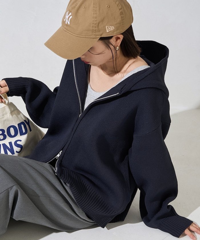 【フリークスストア/FREAK'S STORE】の軽量ニット フルジップパーカー【限定展開】 25AW インテリア・キッズ・メンズ・レディースファッション・服の通販 founy(ファニー) 　ファッション　Fashion　レディースファッション　Fashion for Women　トップス・カットソー　Cut & Sew Tops　ニット　Knit Tops & Sweaters　レディースパーカー・カジュアルフーディー　Casual Hoodies & Sweatshirts　2025年　2025　2025-2026秋冬・A/W　Autumn/Winter 2025–26 AW25–26　冬　Winter / This Winter　パーカー　Hoodie, Parka　A/W・秋冬　Autumn/Winter　軽量　Lightweight, Ultra Light　ネイビー|ID: prp329100004787393 ipo3291000000035217920