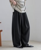 【ローリーズファーム/LOWRYS FARM】のTRイージーコクーンパンツ 人気、トレンドファッション・服の通販 founy(ファニー) ファッション Fashion レディースファッション Fashion for Women パンツ Pants & Trousers おすすめ Recommended / Our Picks ギャザー Gathered, Ruffled コンパクト Compact, Small Size ショート Short, Short Length ストレッチ Stretch, Stretchy Fabric リラックス Relax, Relaxed Fit thumbnail ブラック|ID: prp329100004787495 ipo3291000000034926023