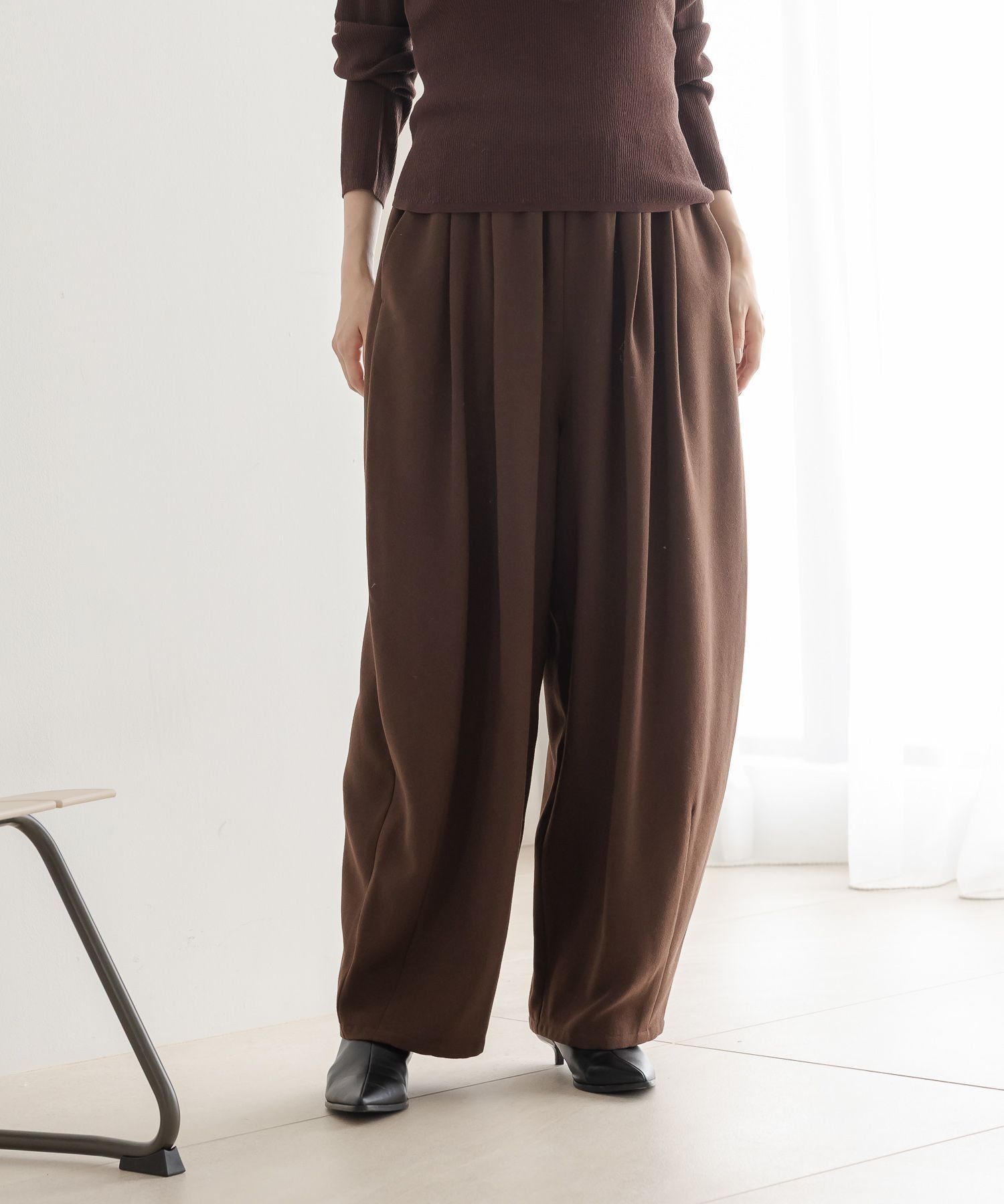 【ローリーズファーム/LOWRYS FARM】のTRイージーコクーンパンツ インテリア・キッズ・メンズ・レディースファッション・服の通販 founy(ファニー) ファッション Fashion レディースファッション Fashion for Women パンツ Pants & Trousers おすすめ Recommended / Our Picks ギャザー Gathered, Ruffled コンパクト Compact, Small Size ショート Short, Short Length ストレッチ Stretch, Stretchy Fabric リラックス Relax, Relaxed Fit ブラウン|ID: prp329100004787495 ipo3291000000034926025