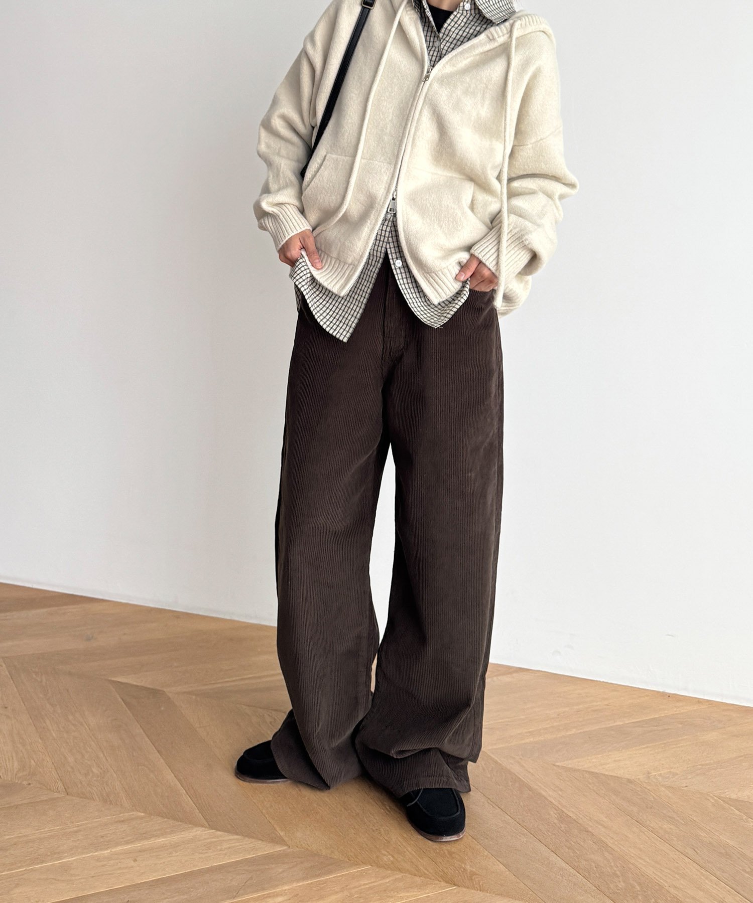 【キャナルジーン/CANAL JEAN】のEl mar コーデュロイワイドパンツ インテリア・キッズ・メンズ・レディースファッション・服の通販 founy(ファニー) ファッション Fashion レディースファッション Fashion for Women パンツ Pants & Trousers おすすめ Recommended / Our Picks コーデュロイ Corduroy, Cord Fabric シンプル Simple, Minimal トレーナー Sweatshirt, Trainer ポケット Pocket, Pocket Detail ワイド Wide, Wide Fit ブラウン|ID: prp329100004787513 ipo3291000000034851375