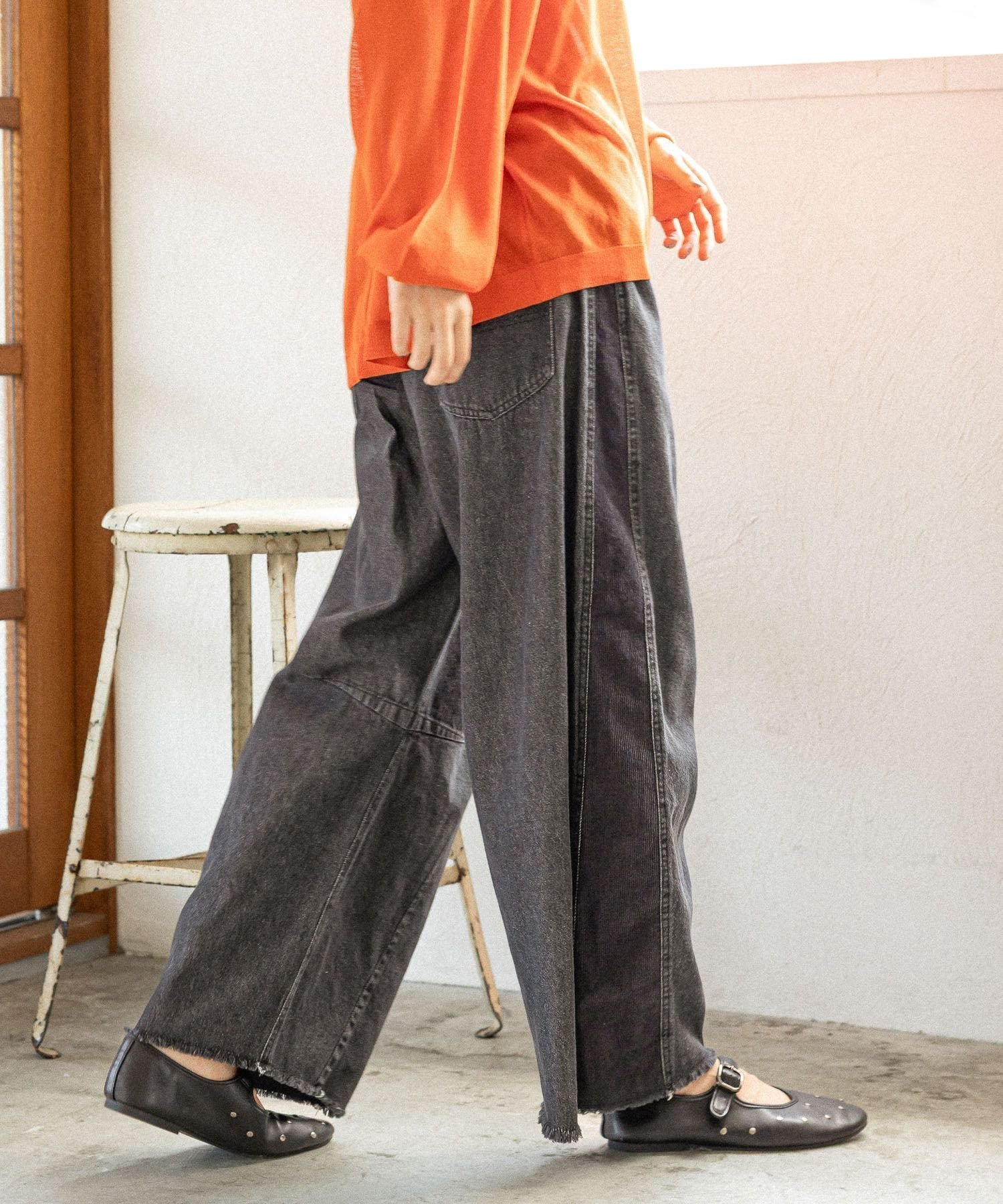 【ニコアンド/niko and】の【一部店舗限定カラーあり】リメイク風コンビバレルパンツ 人気、トレンドファッション・服の通販 founy(ファニー) 　ファッション　Fashion　レディースファッション　Fashion for Women　パンツ　Pants & Trousers　おすすめ　Recommended / Our Picks　カーディガン　Cardigan, Knitwear　コンパクト　Compact, Small Size　コーデュロイ　Corduroy, Cord Fabric　スウェット / スエット　Sweatshirt, Sweatwear　タートルネック　Turtleneck, High Neck　テーパード　Tapered, Tapered Pants　デニム　Denim, Jeans Material　ドッキング　Docking, Mixed Material　フォルム　Silhouette, Form　リメイク　Remake, Reconstructed　リラックス　Relax, Relaxed Fit　ロング　Long, Long-Length　定番　Standard, Basic Item　A/W・秋冬　Autumn/Winter　 other-1|ID: prp329100004787564 ipo3291000000035131897