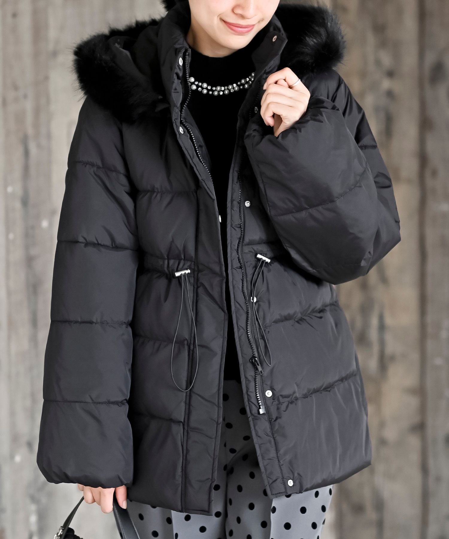 【アールピーエス/rps】のベルト付き中綿フードフェイクファーミドルコート インテリア・キッズ・メンズ・レディースファッション・服の通販 founy(ファニー) ファッション Fashion レディースファッション Fashion for Women アウター Coat / Outerwear Collection コート・ロングコート・ピーコート Long Coats, Peacoats & More ベルト&ウエストマーク Belts & Waist Accessories スタンド Stand Collar, Upright Stand フェイクファー Faux Fur, Imitation Fur ポケット Pocket, Pocket Detail エレガント 上品 Elegant ブラック|ID: prp329100004787649 ipo3291000000034800083