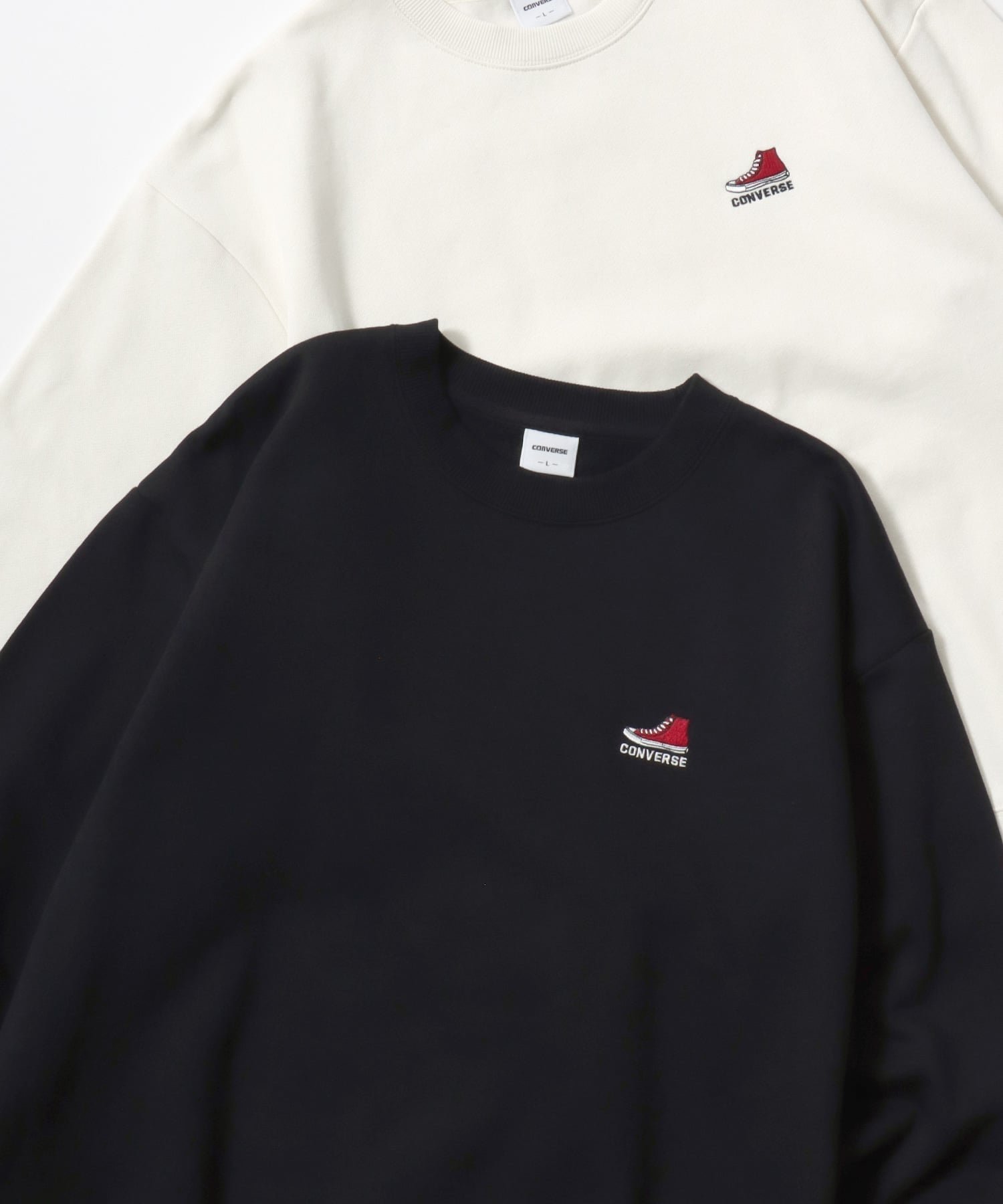 【ラザル/LAZAR】のCONVERSE コンバース 別注 スウェット トレーナー オーバーサイズ 裏起毛 レディース メンズ インテリア・キッズ・メンズ・レディースファッション・服の通販 founy(ファニー) 　ファッション　Fashion　レディースファッション　Fashion for Women　トップス・カットソー　Cut & Sew Tops　レディースパーカー・カジュアルフーディー　Casual Hoodies & Sweatshirts　スウェット・クルーネックトップス　Sweatshirts & Crewnecks / Relaxed Fit Sweat Tops　インナー　Innerwear　カーゴパンツ　Cargo Pants, Utility Pants　カーディガン　Cardigan, Knitwear　キャップ　Cap, Baseball Cap　キャラクター　Character, Licensed Characters　キャンバス　Canvas, Canvas Fabric　シューズ　Shoes, Footwear　シンプル　Simple, Minimal　ジャケット　Jacket, Outerwear　スウェット / スエット　Sweatshirt, Sweatwear　スタンダード　Standard, Basic　ストライプ　Stripe, Striped Pattern　スニーカー　Sneakers, Trainers　スポーツ　Sports, Activewear　スラックス　Slacks, Dress Pants　セットアップ　Set-Up, Coordinated Outfit　センター　Center, Center Line　ダウン　Down, Puffer　デニム　Denim, Jeans Material　トレンド　Trend, Trending Now　トレーナー　Sweatshirt, Trainer　定番　Standard, Basic Item　人気　Popular, Best Seller　バスケット　Basket, Basket Bag　パーカー　Hoodie, Parka　ブラック|ID: prp329100004787689 ipo3291000000034748478