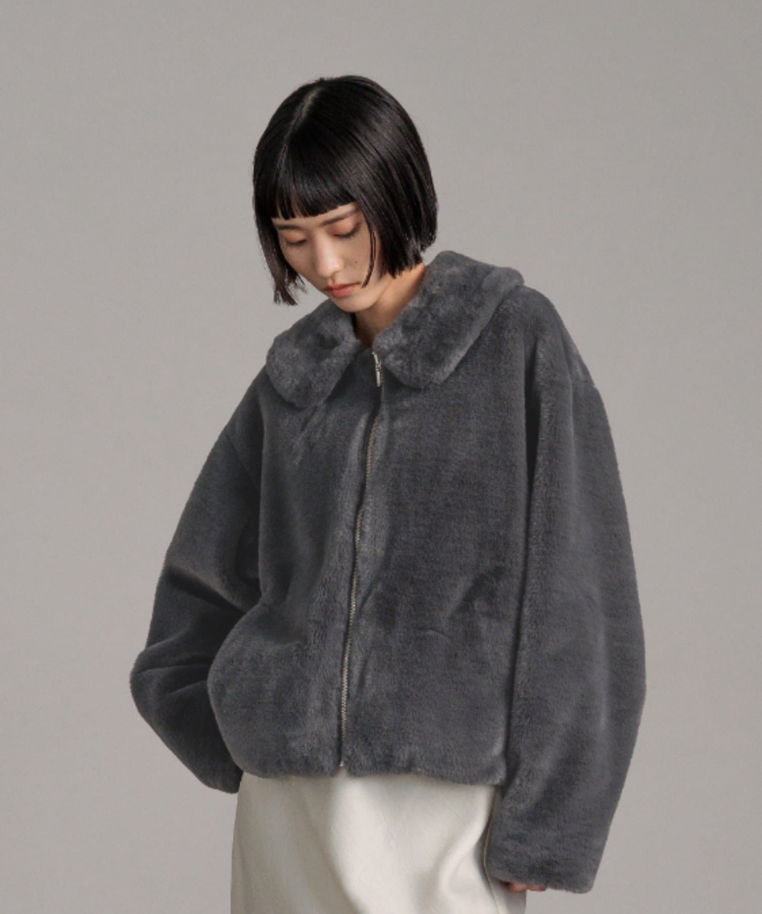 【ローリーズファーム/LOWRYS FARM】の【襟取り外し可能】ファーブルゾン インテリア・キッズ・メンズ・レディースファッション・服の通販 founy(ファニー) 　ファッション　Fashion　レディースファッション　Fashion for Women　アウター　Coat / Outerwear Collection　ブルゾンジャケット・スポーティアウター　Blouson Jackets　バランス　Balance, Style Balance　ブルゾン　Blouson, Bomber Jacket　ボトム　Bottoms, Lower Wear　リアル　Real, Realistic　ワイド　Wide, Wide Fit　エレガント 上品　Elegant　A/W・秋冬　Autumn/Winter　チャコールグレー|ID: prp329100004787696 ipo3291000000034975799