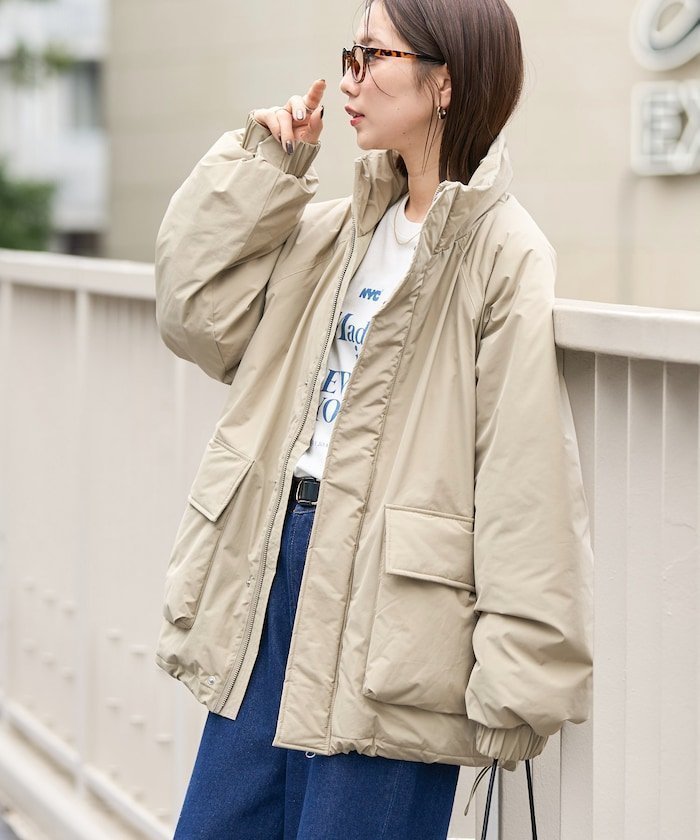 【フリークスストア/FREAK'S STORE】の中綿 ボリューム ブルゾン【限定展開】 25AW インテリア・キッズ・メンズ・レディースファッション・服の通販 founy(ファニー) ファッション Fashion レディースファッション Fashion for Women アウター Coat / Outerwear Collection ブルゾンジャケット・スポーティアウター Blouson Jackets 2025年 2025 2025-2026秋冬・A/W Autumn/Winter 2025–26 AW25–26 冬 Winter / This Winter おすすめ Recommended / Our Picks スタンド Stand Collar, Upright Stand ストレート Straight, Straight Cut スラックス Slacks, Dress Pants スリーブ Sleeve, Long Sleeve / Short Sleeve デニム Denim, Jeans Material ドローコード Drawcord, Drawstring Cord ブルゾン Blouson, Bomber Jacket ポケット Pocket, Pocket Detail マーメイド Mermaid, Fishtail Silhouette A/W・秋冬 Autumn/Winter ベージュ|ID: prp329100004787703 ipo3291000000034748534