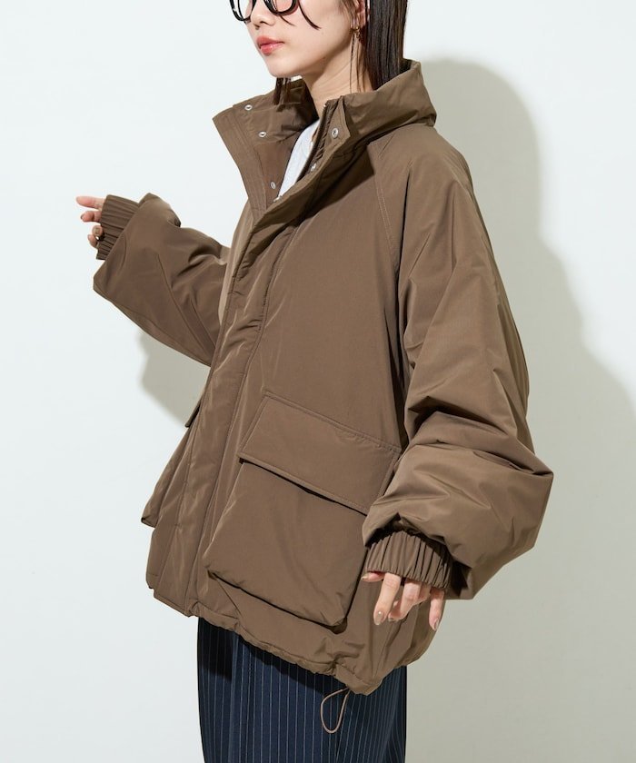 【フリークスストア/FREAK'S STORE】の中綿 ボリューム ブルゾン【限定展開】 25AW インテリア・キッズ・メンズ・レディースファッション・服の通販 founy(ファニー) 　ファッション　Fashion　レディースファッション　Fashion for Women　アウター　Coat / Outerwear Collection　ブルゾンジャケット・スポーティアウター　Blouson Jackets　2025年　2025　2025-2026秋冬・A/W　Autumn/Winter 2025–26 AW25–26　冬　Winter / This Winter　おすすめ　Recommended / Our Picks　スタンド　Stand Collar, Upright Stand　ストレート　Straight, Straight Cut　スラックス　Slacks, Dress Pants　スリーブ　Sleeve, Long Sleeve / Short Sleeve　デニム　Denim, Jeans Material　ドローコード　Drawcord, Drawstring Cord　ブルゾン　Blouson, Bomber Jacket　ポケット　Pocket, Pocket Detail　マーメイド　Mermaid, Fishtail Silhouette　A/W・秋冬　Autumn/Winter　ブラウン|ID: prp329100004787703 ipo3291000000036213089