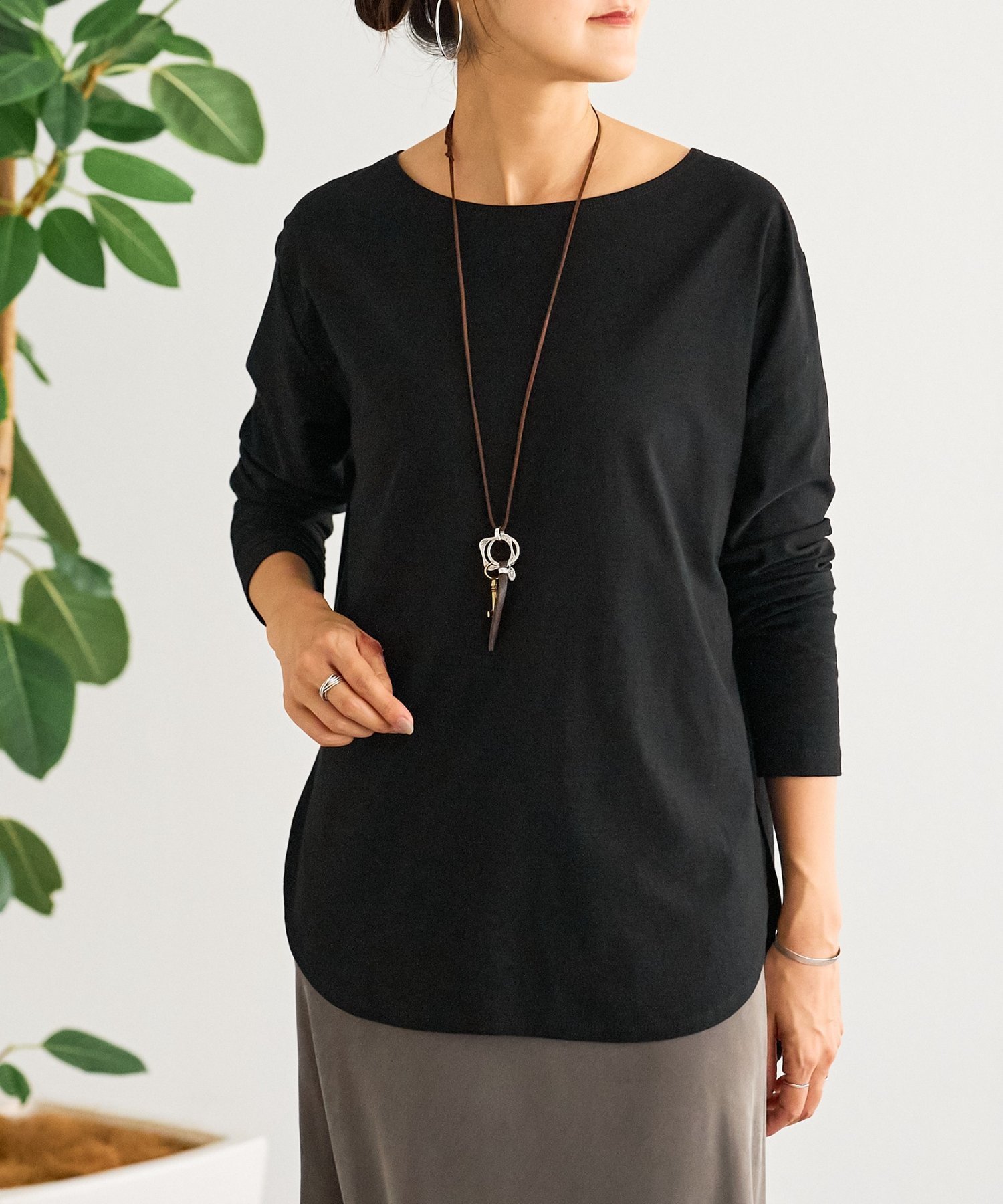 【ビアズリー/BEARDSLEY】のスラブコットン長袖T インテリア・キッズ・メンズ・レディースファッション・服の通販 founy(ファニー) 　ファッション　Fashion　レディースファッション　Fashion for Women　トップス・カットソー　Cut & Sew Tops　インナー　Innerwear　デコルテ　Décolleté, Neckline　長袖　Long Sleeve, Full Sleeve　再入荷　Restock / Back in Stock　ブラック|ID: prp329100004787834 ipo3291000000035032153