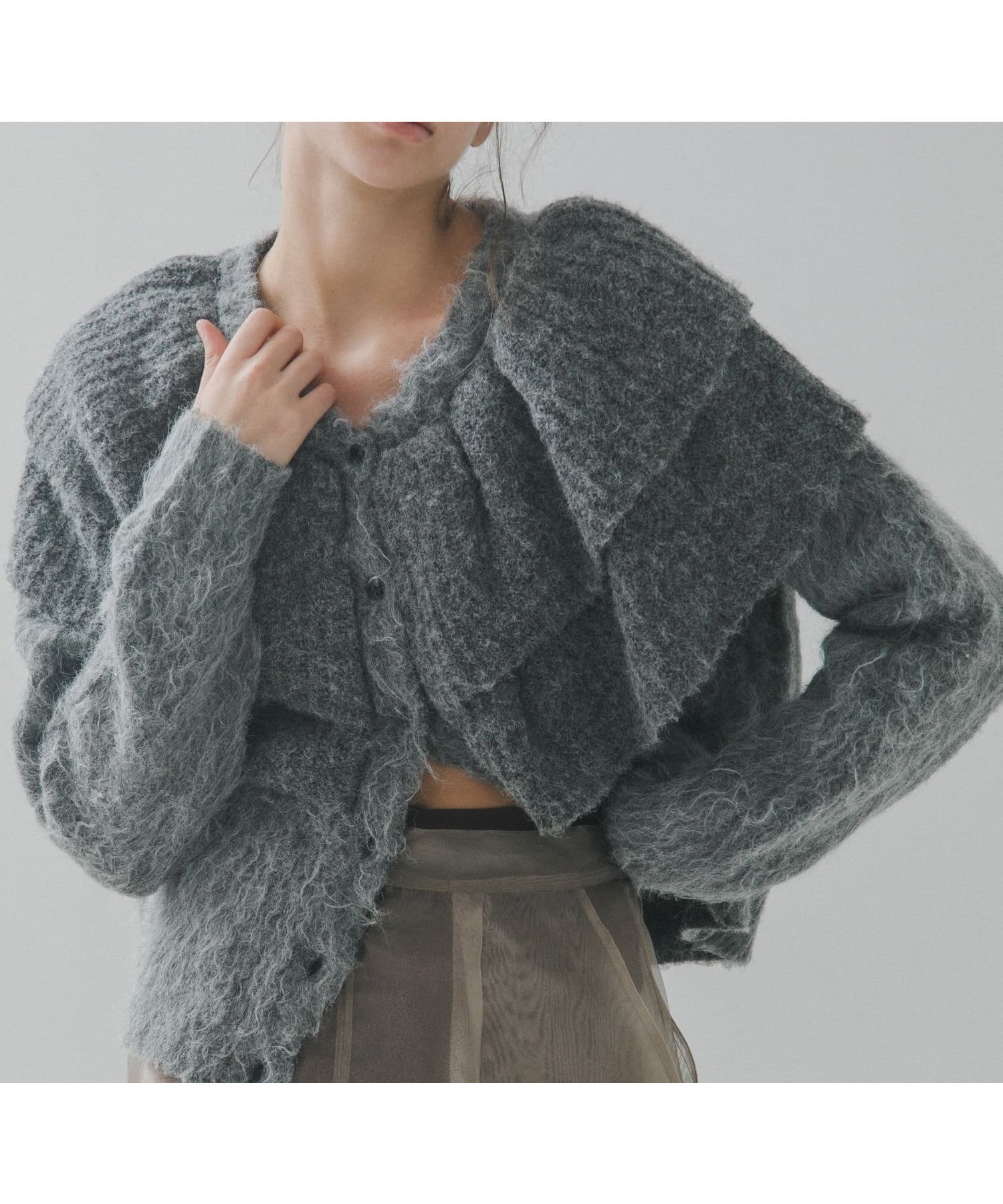 【ラート/LAATO】のfrill frill knit cardigan インテリア・キッズ・メンズ・レディースファッション・服の通販 founy(ファニー) 　ファッション　Fashion　レディースファッション　Fashion for Women　トップス・カットソー　Cut & Sew Tops　ニット　Knit Tops & Sweaters　カーディガン・羽織り　Layered Style Cardigans　カーディガン　Cardigan, Knitwear　トレンド　Trend, Trending Now　なめらか　Smooth, Silky Texture　バランス　Balance, Style Balance　フリル　Frill, Ruffle　フロント　Front, Front Design　A/W・秋冬　Autumn/Winter　冬　Winter / This Winter　2025年　2025　2025-2026秋冬・A/W　Autumn/Winter 2025–26 AW25–26　シャドウ|ID: prp329100004787892 ipo3291000000035039013