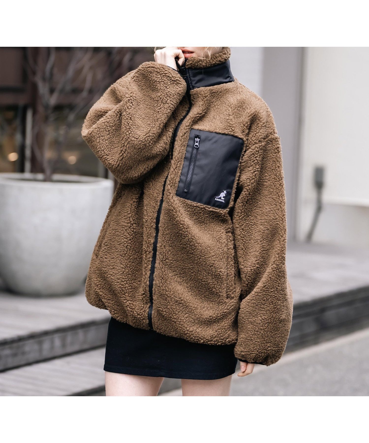 【ロッキーモンロー/Rocky Monroe】のKANGOL 別注コラボ ロゴ刺繍シープボアジャケット インテリア・キッズ・メンズ・レディースファッション・服の通販 founy(ファニー) ファッション Fashion レディースファッション Fashion for Women アウター Coat / Outerwear Collection レディースジャケット・軽アウター Jackets インナー Innerwear カットソー Cut and Sewn Top コラボ Collaboration, Collab 切替 Switching, Contrast Panel スラックス Slacks, Dress Pants トレンド Trend, Trending Now 人気 Popular, Best Seller ハイネック High Neck, Mock Neck バランス Balance, Style Balance パイピング Piping, Trim Design 別注 Limited Edition, Custom Order 防寒 Cold Protection, Winter-Ready ミックス Mix, Mixed Style メンズ Men's, Menswear リラックス Relax, Relaxed Fit ワイド Wide, Wide Fit ワンポイント One Point, Statement Accent 再入荷 Restock / Back in Stock おすすめ Recommended / Our Picks エレガント 上品 Elegant ベージュ|ID: prp329100004787910 ipo3291000000034893017