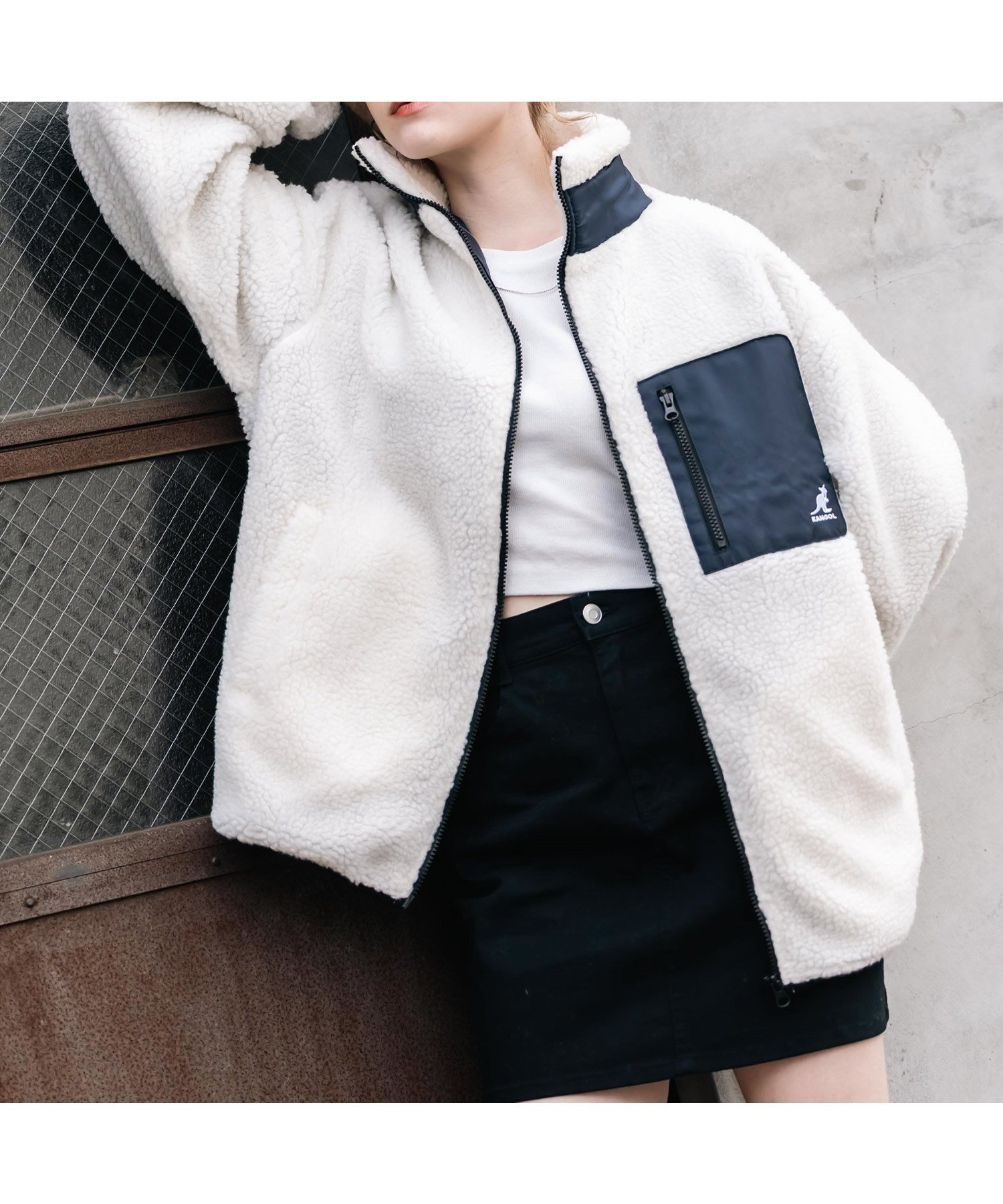 【ロッキーモンロー/Rocky Monroe】のKANGOL 別注コラボ ロゴ刺繍シープボアジャケット インテリア・キッズ・メンズ・レディースファッション・服の通販 founy(ファニー) ファッション Fashion レディースファッション Fashion for Women アウター Coat / Outerwear Collection レディースジャケット・軽アウター Jackets インナー Innerwear カットソー Cut and Sewn Top コラボ Collaboration, Collab 切替 Switching, Contrast Panel スラックス Slacks, Dress Pants トレンド Trend, Trending Now 人気 Popular, Best Seller ハイネック High Neck, Mock Neck バランス Balance, Style Balance パイピング Piping, Trim Design 別注 Limited Edition, Custom Order 防寒 Cold Protection, Winter-Ready ミックス Mix, Mixed Style メンズ Men's, Menswear リラックス Relax, Relaxed Fit ワイド Wide, Wide Fit ワンポイント One Point, Statement Accent 再入荷 Restock / Back in Stock おすすめ Recommended / Our Picks エレガント 上品 Elegant オフ|ID: prp329100004787910 ipo3291000000034893023