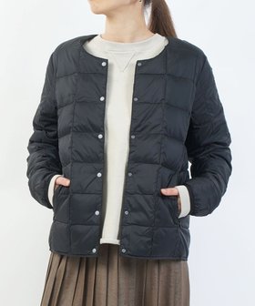 【ブルーコムブルー/BLEU COMME BLEU】のタイオン ベーシック クルーネックボタン インナーダウンジャケット 人気、トレンドファッション・服の通販 founy(ファニー) ファッション Fashion レディースファッション Fashion for Women アウター Coat / Outerwear Collection レディースジャケット・軽アウター Jackets コンパクト Compact, Small Size 軽量 Lightweight, Ultra Light シェイプ Shape, Slim Fit シンプル Simple, Minimal ジャケット Jacket, Outerwear ダウン Down, Puffer 定番 Standard, Basic Item ベーシック Basic, Essential ポケット Pocket, Pocket Detail おすすめ Recommended / Our Picks 旅行 Travel |ID:prp329100004787949