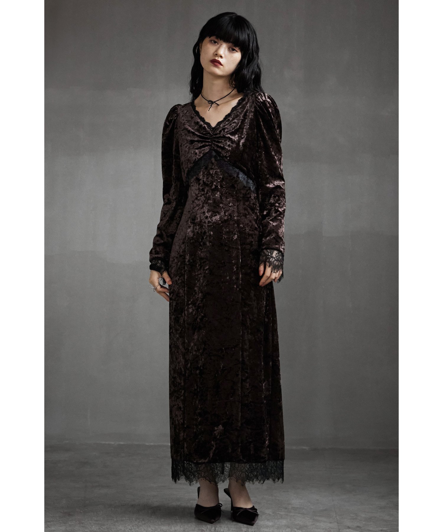 【ビーフラット/bflat】のクラッシュベロアランジェリー風ドレス インテリア・キッズ・メンズ・レディースファッション・服の通販 founy(ファニー) ファッション Fashion レディースファッション Fashion for Women ワンピース Dresses フォーマル・パーティードレス・結婚式用ドレス Elegant & Casual Dresses アクセサリー Fashion Accessories ギャザー Gathered, Ruffled スリーブ Sleeve, Long Sleeve / Short Sleeve デコルテ Décolleté, Neckline トレンド Trend, Trending Now ドレス Dress, One-Piece バランス Balance, Style Balance フリル Frill, Ruffle ベスト Vest, Waistcoat ベロア Velour, Soft Velvet ランジェリー Lingerie, Intimate Wear ランダム Random, Irregular レース Lace, Lace Fabric おすすめ Recommended / Our Picks ブラウン|ID: prp329100004788033 ipo3291000000034749851