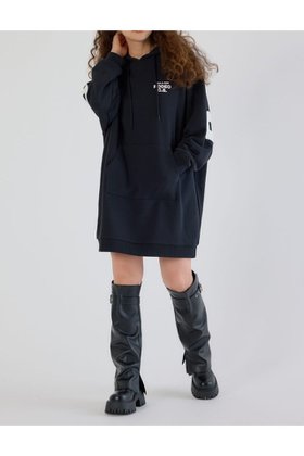 【ロデオクラウンズワイドボウル/RODEO CROWNS WIDE BOWL】のフェイクレザーパッチパーカーワンピース 人気、トレンドファッション・服の通販 founy(ファニー) ファッション Fashion レディースファッション Fashion for Women ワンピース Dresses おすすめ Recommended / Our Picks スマホ Smartphone, Mobile Device トレンド Trend, Trending Now パーカー Hoodie, Parka フロント Front, Front Design プリント Print, Printed Pattern ワンポイント One Point, Statement Accent 楽ちん Easy Fit, Comfortable A/W・秋冬 Autumn/Winter |ID:prp329100004788057