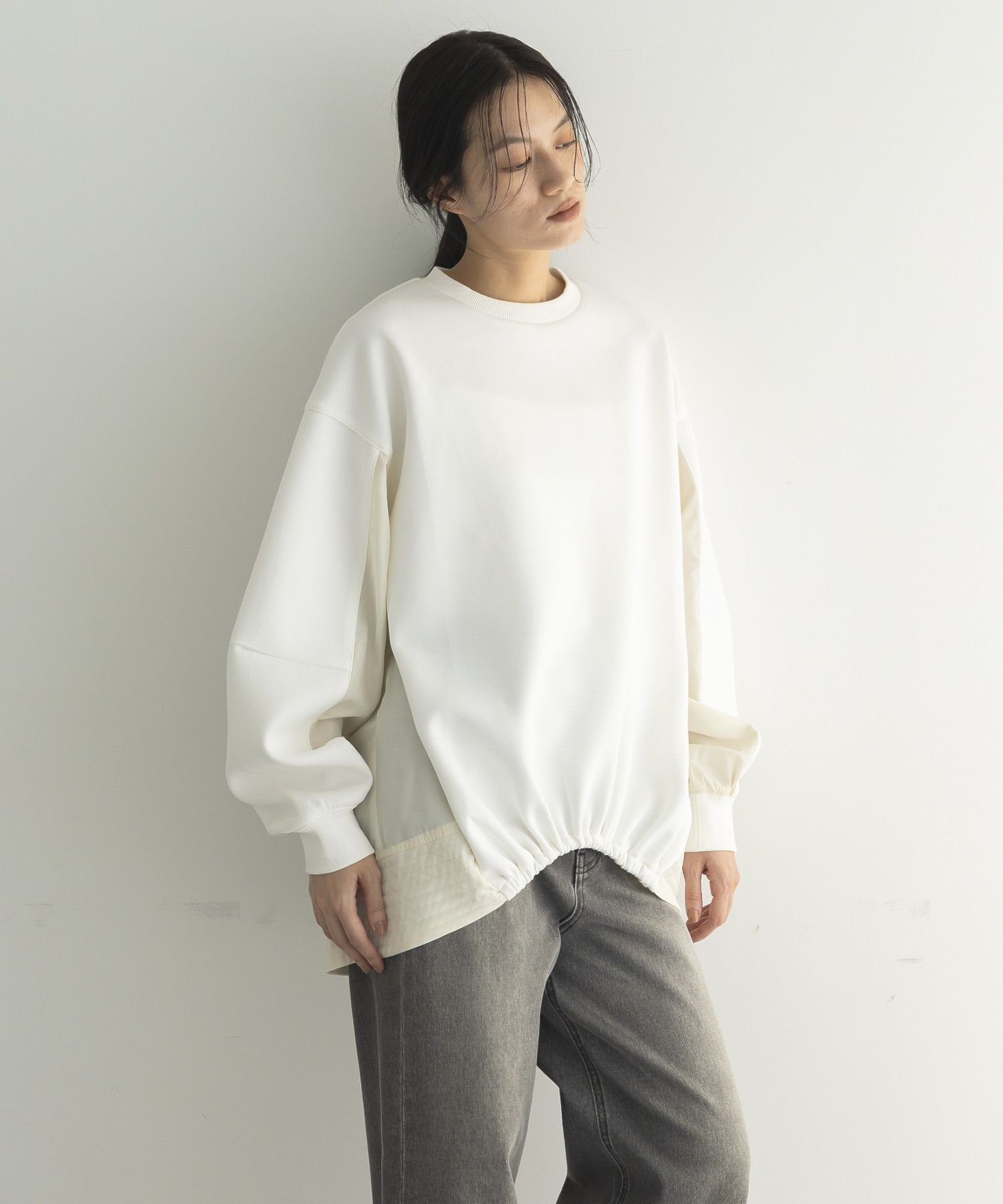 【ガレージ オブ グッド クロージング/GARAGE OF GOOD CLOTHING】のダンボール×タフタドッキングプルオーバー インテリア・キッズ・メンズ・レディースファッション・服の通販 founy(ファニー) 　ファッション　Fashion　レディースファッション　Fashion for Women　トップス・カットソー　Cut & Sew Tops　カジュアルプルオーバー・ニットトップス　Pullovers & Knit Tops / Casual Pullovers　おすすめ　Recommended / Our Picks　シンプル　Simple, Minimal　タフタ　Taffeta, Structured Fabric　テクスチャー　Texture, Textured Fabric　ポケット　Pocket, Pocket Detail　ホワイト|ID: prp329100004788216 ipo3291000000035174241