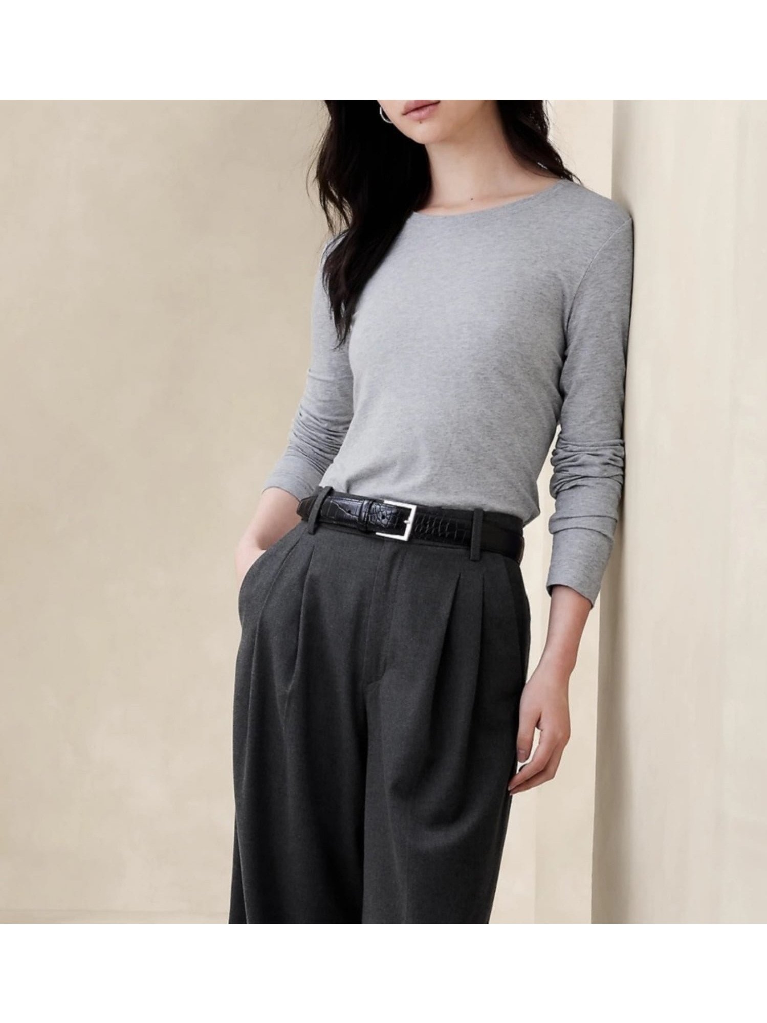 【バナナリパブリック ファクトリーストア/BANANA REPUBLIC FACTORY STORE】のBANANA REPUBLIC FACTORY STORE タイムレスクルーネックTシャツ インテリア・キッズ・メンズ・レディースファッション・服の通販 founy(ファニー) ファッション Fashion レディースファッション Fashion for Women トップス・カットソー Cut & Sew Tops シャツ・ブラウス・オフィスカジュアル Elegant Blouses & Button-Ups ロングTシャツ・Tシャツ Longline T-Shirts & Tees インナー Innerwear ロング Long, Long-Length 羽織 Haori, Light Jacket LIGHT_HEATHER_GREY|ID: prp329100004788303 ipo3291000000034750865