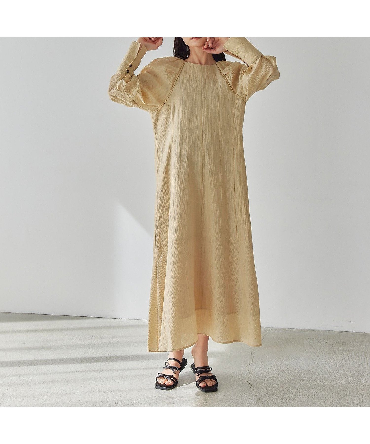 【ユナイテッドアローズ/UNITED ARROWS】のEMMEL REFINES EM バックリボン パフショルダー ワンピース インテリア・キッズ・メンズ・レディースファッション・服の通販 founy(ファニー) ファッション Fashion レディースファッション Fashion for Women ワンピース Dresses 春 Spring サンダル Sandals, Summer Shoes ショルダー Shoulder, Shoulder Strap ジャケット Jacket, Outerwear トレンド Trend, Trending Now パイピング Piping, Trim Design フィット Fit, Slim Fit フラット Flat, Flat Shoes リボン Ribbon, Bow ロング Long, Long-Length アウトレット Outlet / Clearance おすすめ Recommended / Our Picks 夏 Summer エレガント 上品 Elegant 2025年 2025 2025春夏・S/S Spring/Summer 2025 SS25 BEIGE|ID: prp329100004788453 ipo3291000000034883434