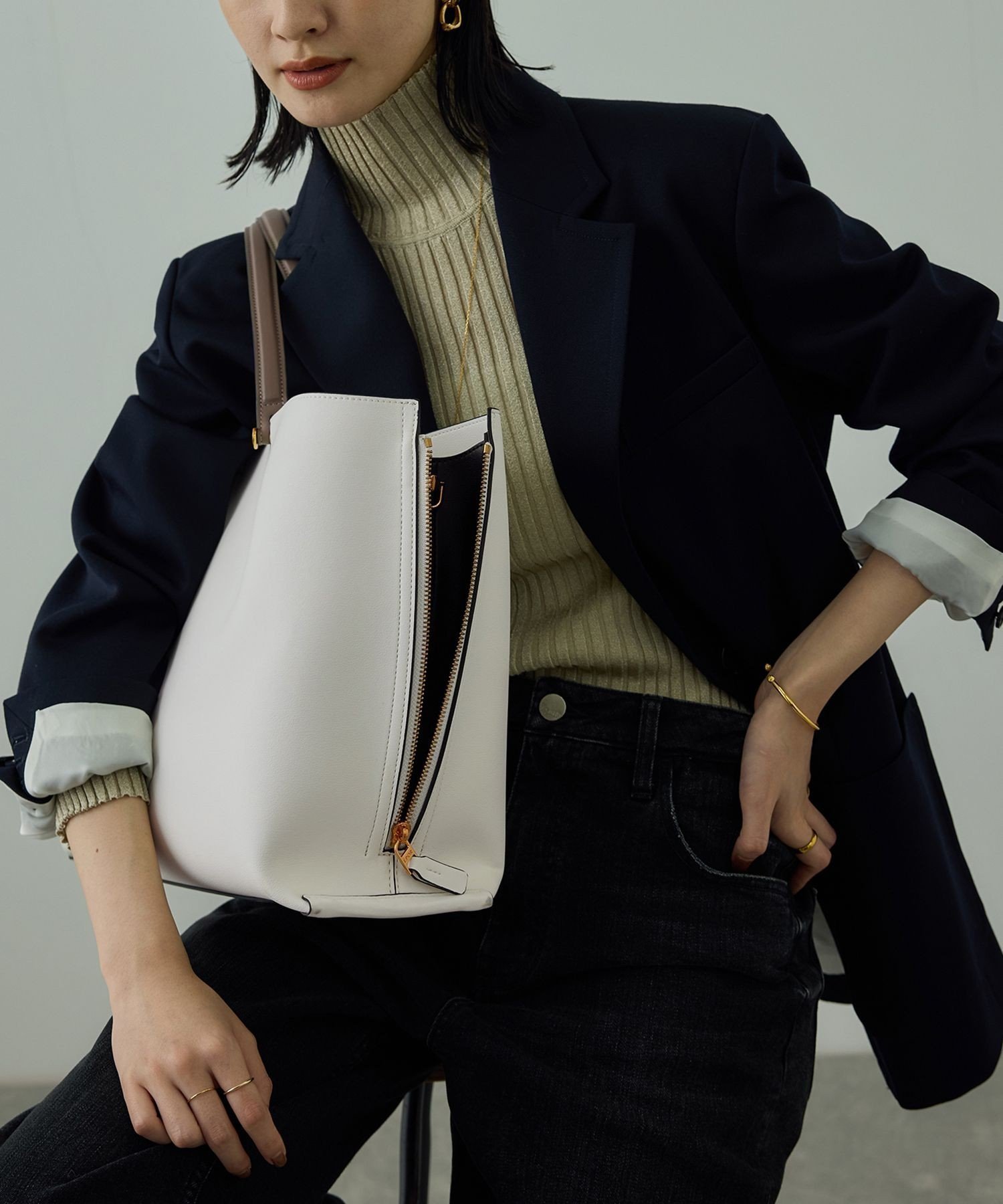 【ロペ/ROPE'】の【E POR】Y BAG Wide【通勤】【A4対応】【雑誌掲載】【25AW】 人気、トレンドファッション・服の通販 founy(ファニー) 　雑誌掲載アイテム　Magazine Picks & Fashion Features　ファッション雑誌　Fashion Magazines　バイラ　BAILA　ファッション　Fashion　レディースファッション　Fashion for Women　エレガント 上品　Elegant　オレンジ　Orange　4月号　April Issue　サイドジップ　Side Zip, Side Zipper　ショルダー　Shoulder, Shoulder Strap　スーツ　Suit, Formalwear　雑誌　Magazine, Fashion Magazine　ポケット　Pocket, Pocket Detail　ラップ　Wrap, Wrap Design　ラベンダー　Lavender　おすすめ　Recommended / Our Picks　旅行　Travel　ビジネス 仕事 通勤　Business / Work / Commuting　2025年　2025　2025-2026秋冬・A/W　Autumn/Winter 2025–26 AW25–26　 other-1|ID: prp329100004788505 ipo3291000000034834204