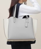 【ユナイテッド ベース/UNITED BASE】の【A4対応】3層タイプ フェイクレザー トートバッグ 人気、トレンドファッション・服の通販 founy(ファニー) ファッション Fashion レディースファッション Fashion for Women バッグ Bags シンプル Simple, Minimal 財布 Wallet, Purse フェイクレザー Faux Leather, PU Leather ポケット Pocket, Pocket Detail マグネット Magnet, Magnetic Closure おすすめ Recommended / Our Picks ビジネス 仕事 通勤 Business / Work / Commuting thumbnail グレー×ホワイト|ID: prp329100004788534 ipo3291000000034878253