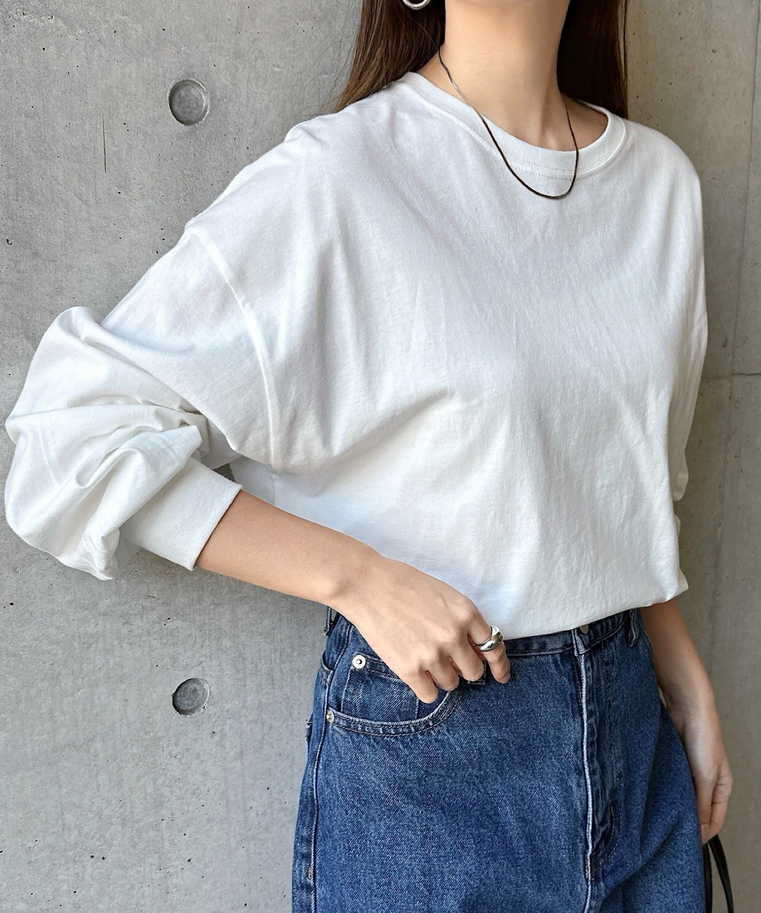 【アンドミー/andme】の無地 ボーダー コットン ボリューム袖 Tシャツ インテリア・キッズ・メンズ・レディースファッション・服の通販 founy(ファニー) ファッション Fashion レディースファッション Fashion for Women トップス・カットソー Cut & Sew Tops シャツ・ブラウス・オフィスカジュアル Elegant Blouses & Button-Ups ロングTシャツ・Tシャツ Longline T-Shirts & Tees ショルダー Shoulder, Shoulder Strap トレンド Trend, Trending Now ドロップ Drop Shoulder, Dropped Style 人気 Popular, Best Seller バランス Balance, Style Balance ベーシック Basic, Essential ボーダー Border, Stripe 無地 Plain, Solid Color おすすめ Recommended / Our Picks オフホワイト|ID: prp329100004788571 ipo3291000000034751947