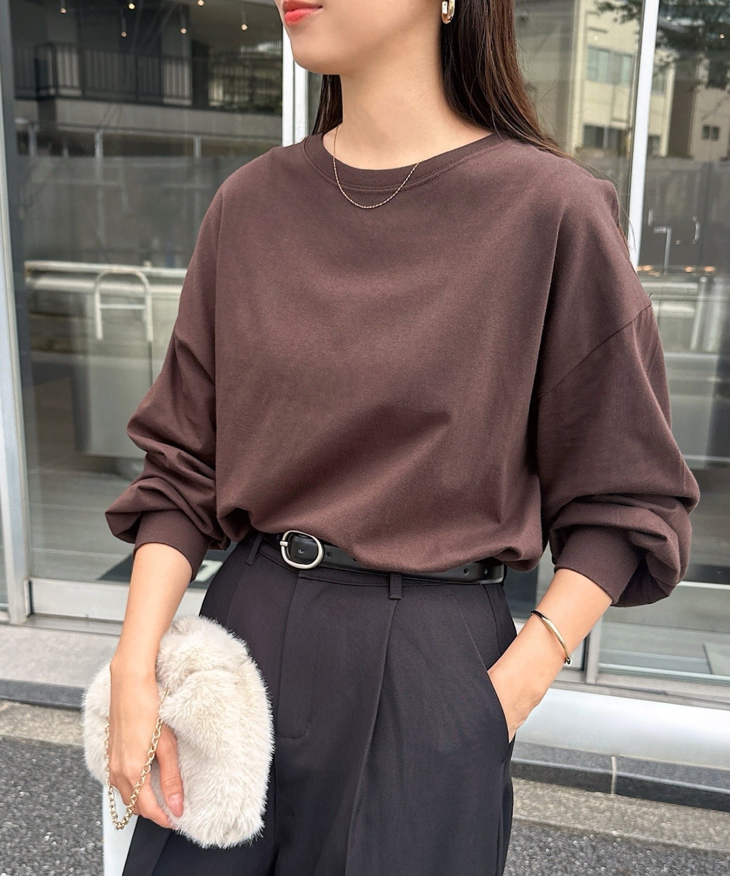 【アンドミー/andme】の無地 ボーダー コットン ボリューム袖 Tシャツ インテリア・キッズ・メンズ・レディースファッション・服の通販 founy(ファニー) ファッション Fashion レディースファッション Fashion for Women トップス・カットソー Cut & Sew Tops シャツ・ブラウス・オフィスカジュアル Elegant Blouses & Button-Ups ロングTシャツ・Tシャツ Longline T-Shirts & Tees ショルダー Shoulder, Shoulder Strap トレンド Trend, Trending Now ドロップ Drop Shoulder, Dropped Style 人気 Popular, Best Seller バランス Balance, Style Balance ベーシック Basic, Essential ボーダー Border, Stripe 無地 Plain, Solid Color おすすめ Recommended / Our Picks ブラウン|ID: prp329100004788571 ipo3291000000034751959